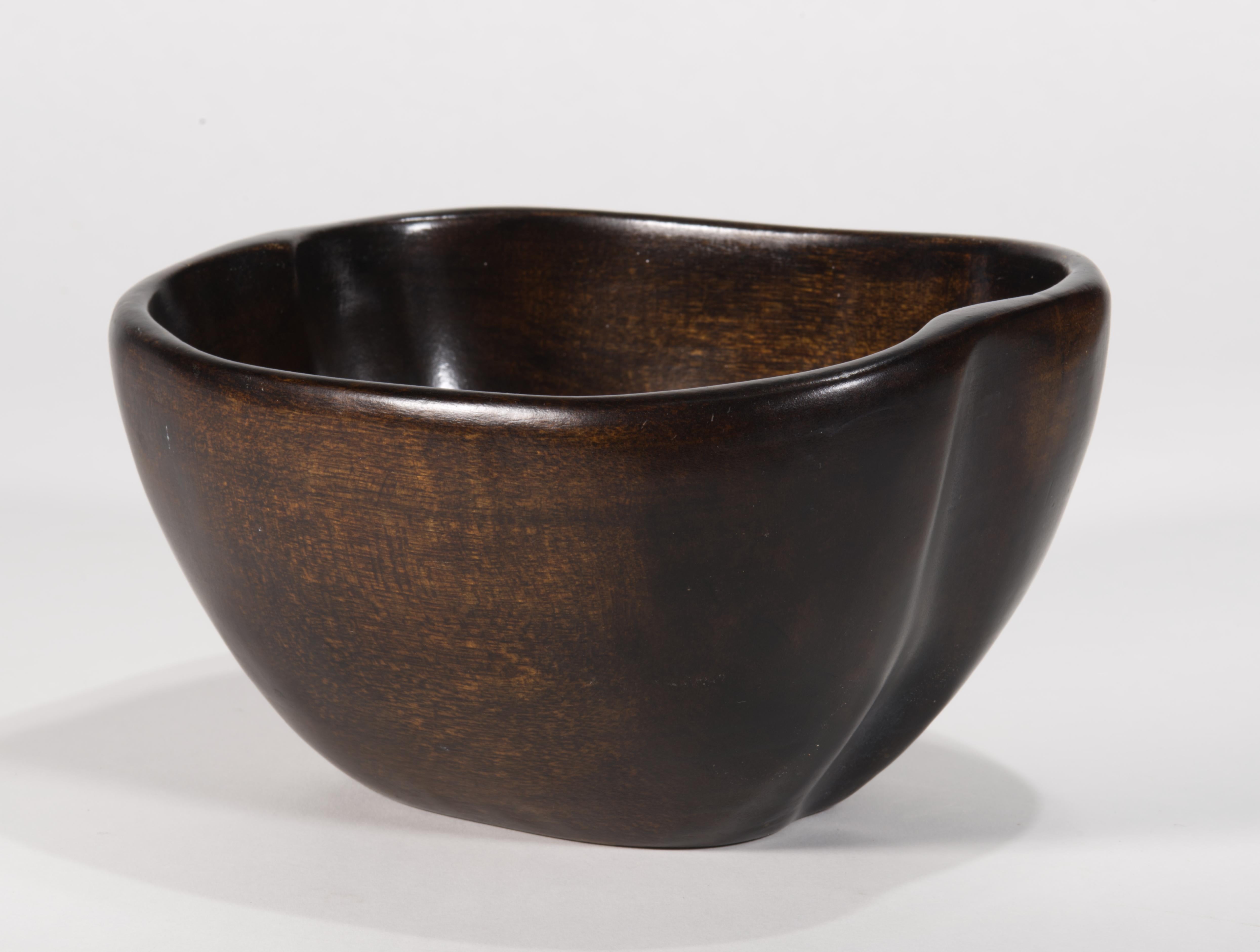 David Auld Asymmetrical Carved Wood Bowl, 1960s In Good Condition For Sale In Clifton Springs, NY