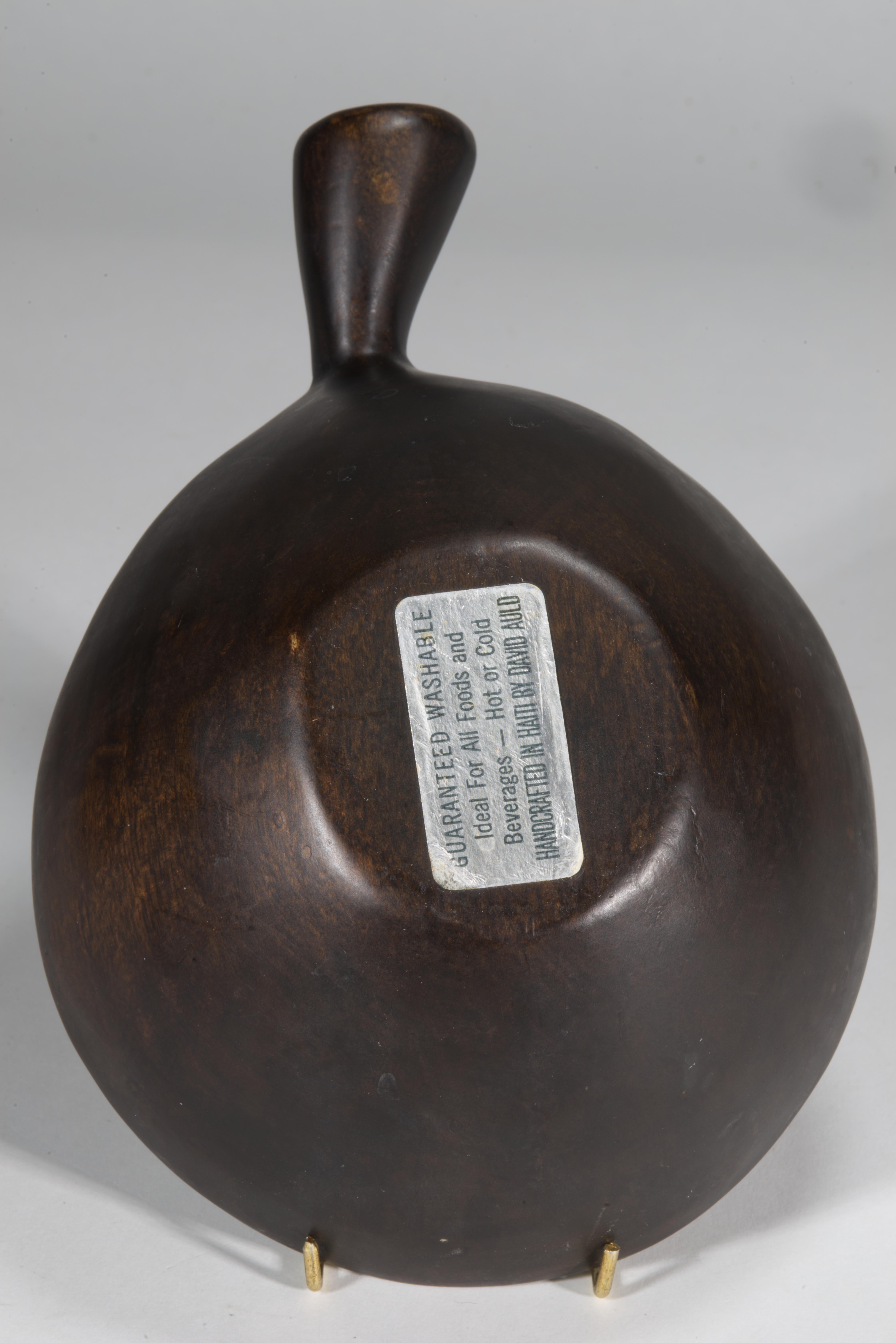 Sculpté à la main David Auld Bol asymétrique en Wood Wood Wood avec anse, années 1960 en vente