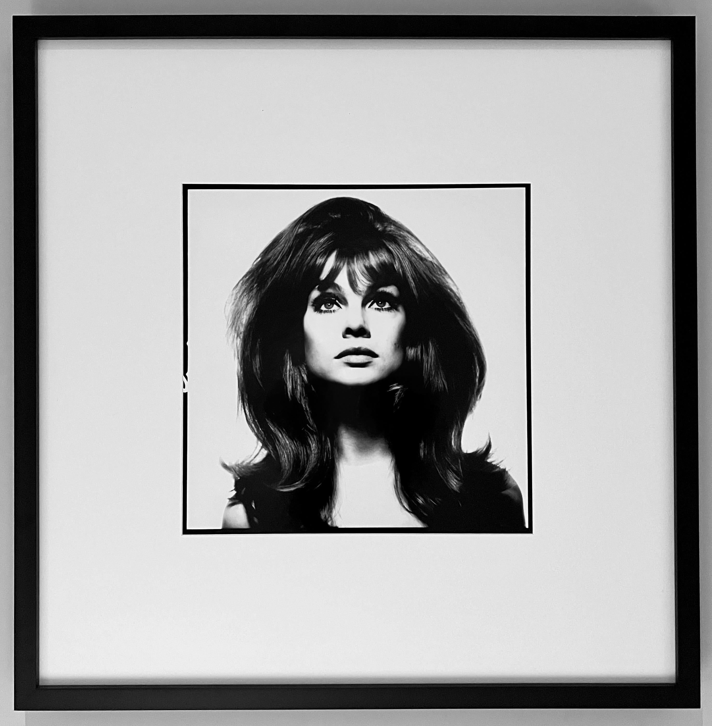 Jean Shrimpton (Kasten mit Anstecknadeln)