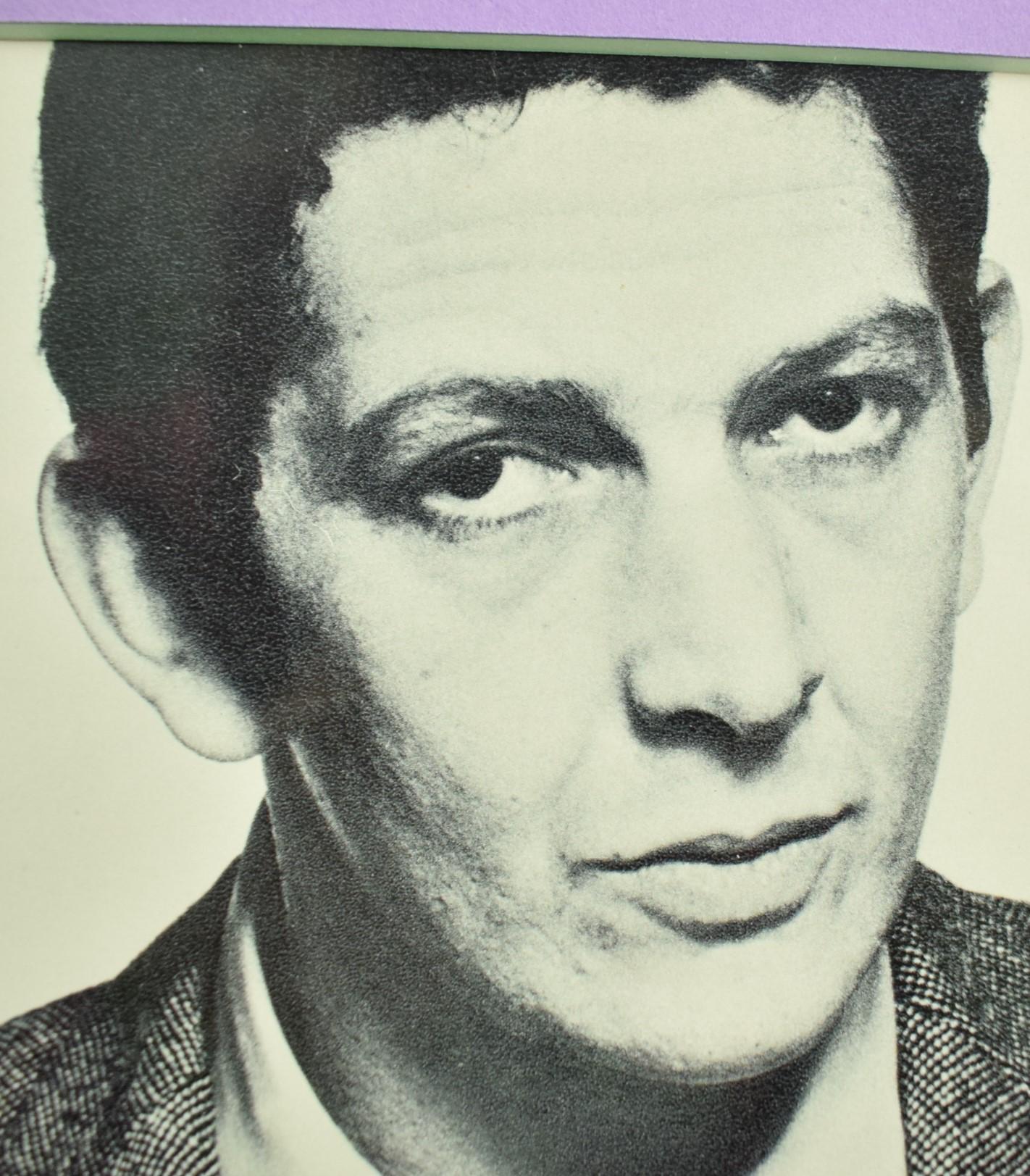 David Morris 1965 Stampa fotografica a mezzo tono di David Bailey per la sua Scatola di Pin-Ups in vendita 3