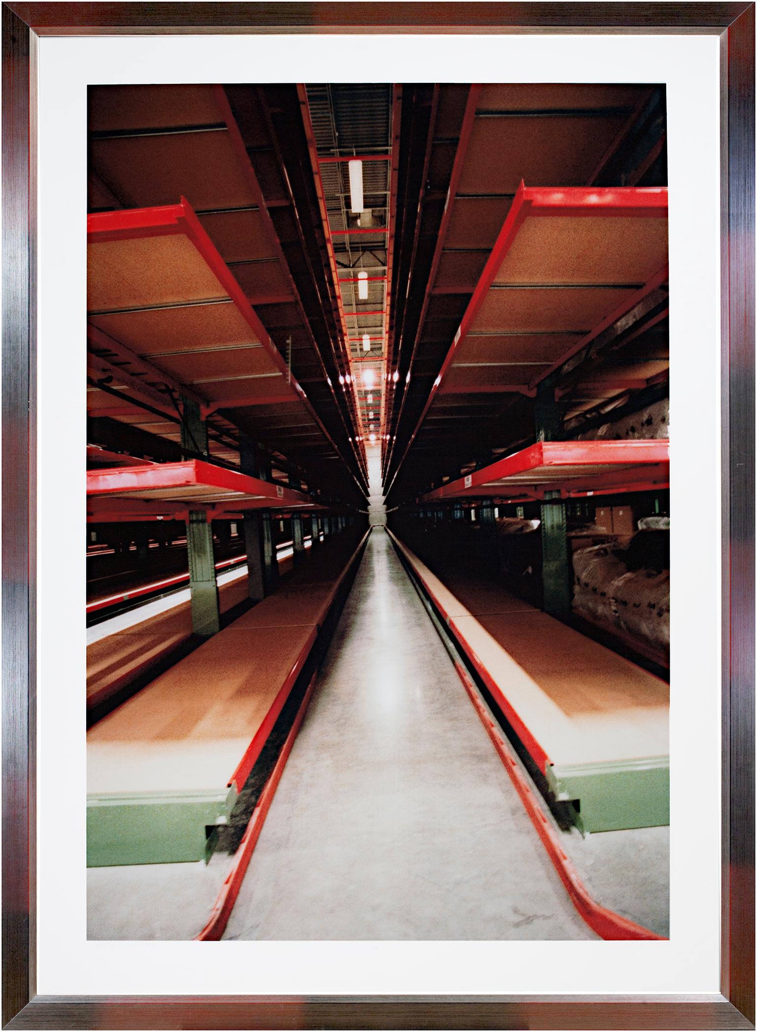 « Série d'entrepôts de Stefaninhafel, Forêt en acier inoxydable », photo de David Barnett en vente 3