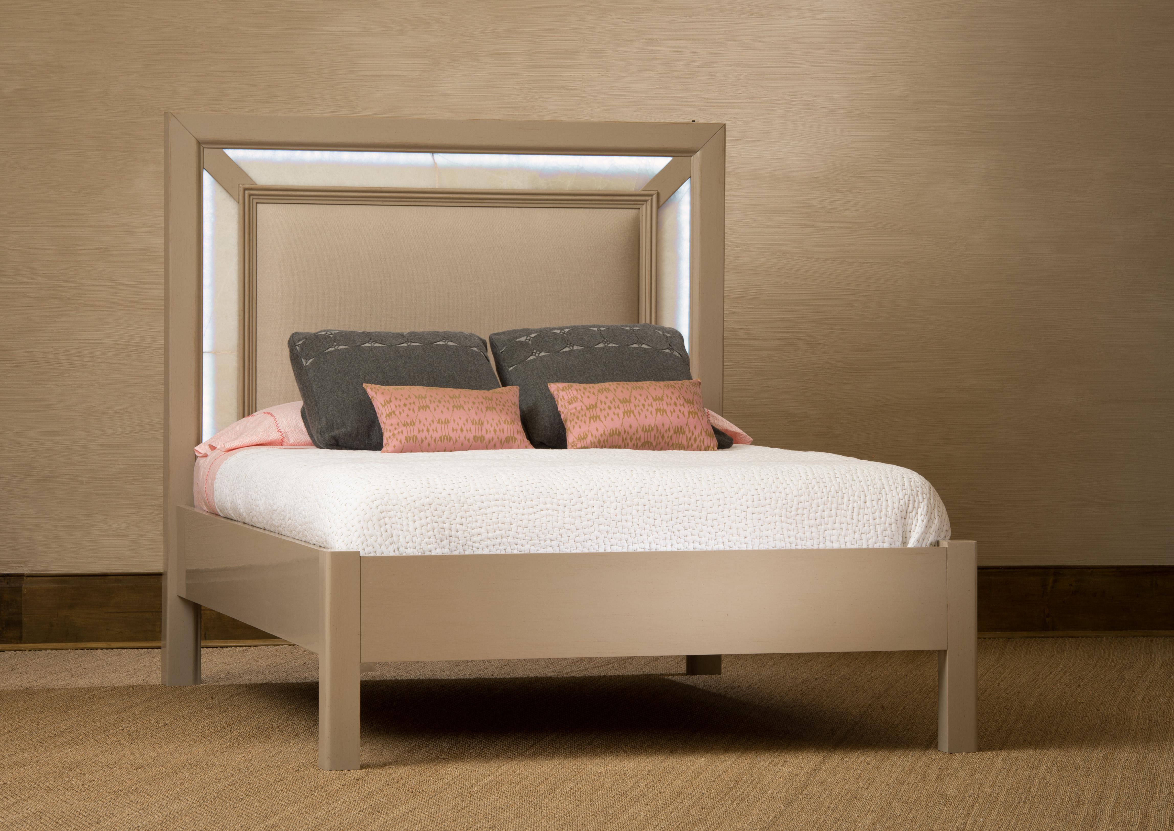 Give your bedroom more glow with our innovative LED-lit bed. The David bed has an interchangeable frame and headboard, and cleverly placed LED lights behind the onyx frame provide a subtle, ambient glow with one touch of a button. The lights can