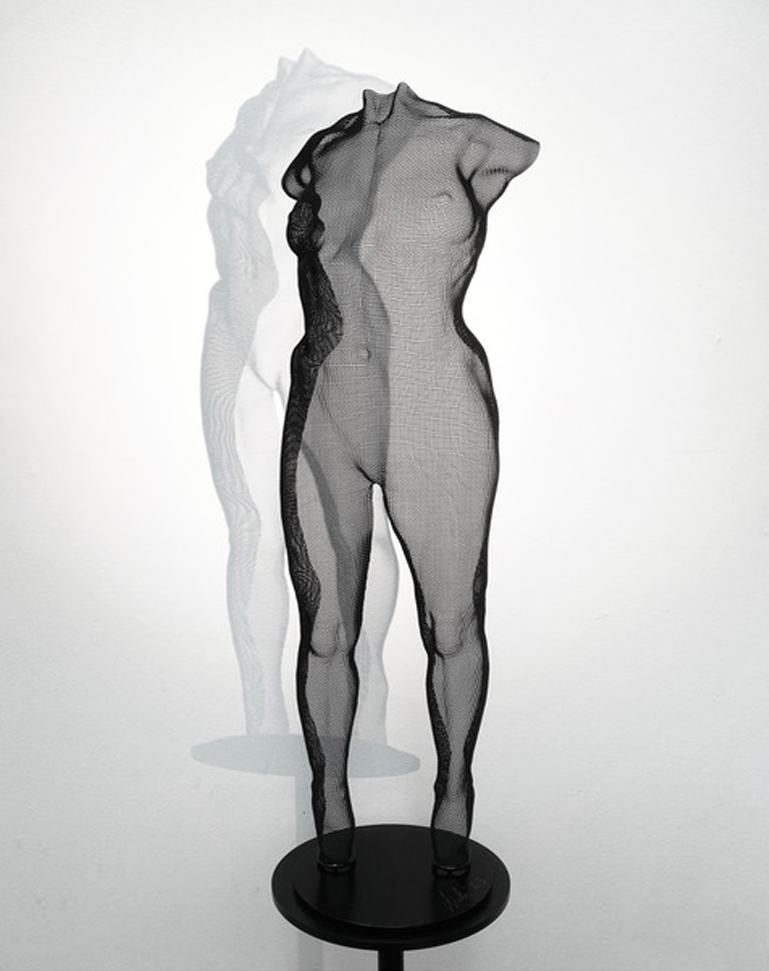 David Begbie Figurative Sculpture - OSOZ, 2023, Steel Mesh Sculpture