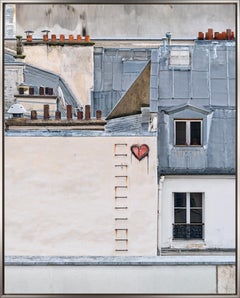 "Amore, Paris, Frankreich" Zeitgenössische Architekturfotografie gerahmt auf Aluminium