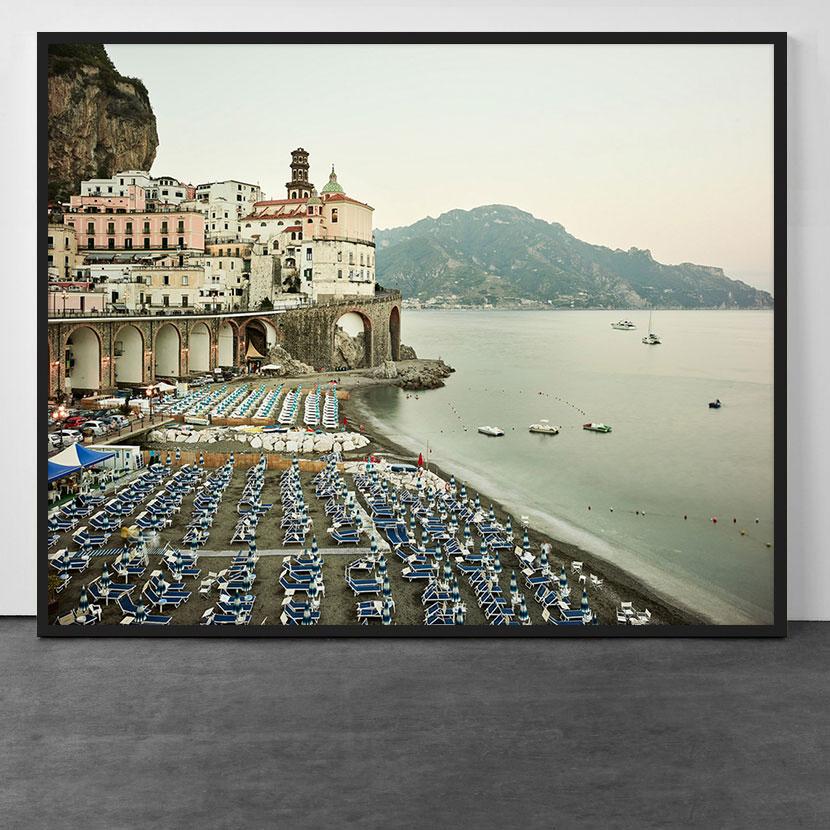 Atrani, Amalfiküste, Italien – Photograph von David Burdeny