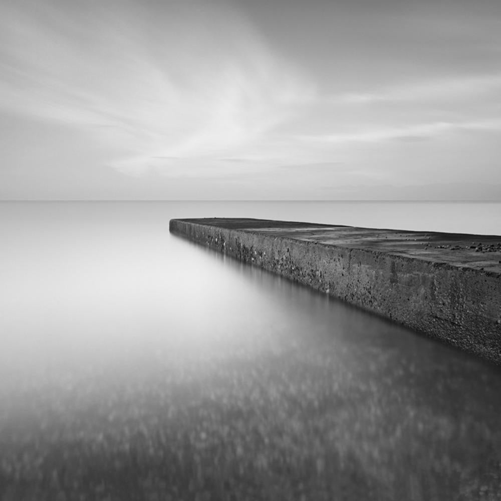 David Burdeny (nato nel 1968. Winnipeg, Canada) si è laureato con un master in Architettura e Interior Design e ha trascorso la prima parte della sua carriera esercitando la professione prima di affermarsi come fotografo. Burdeny traduce il suo
