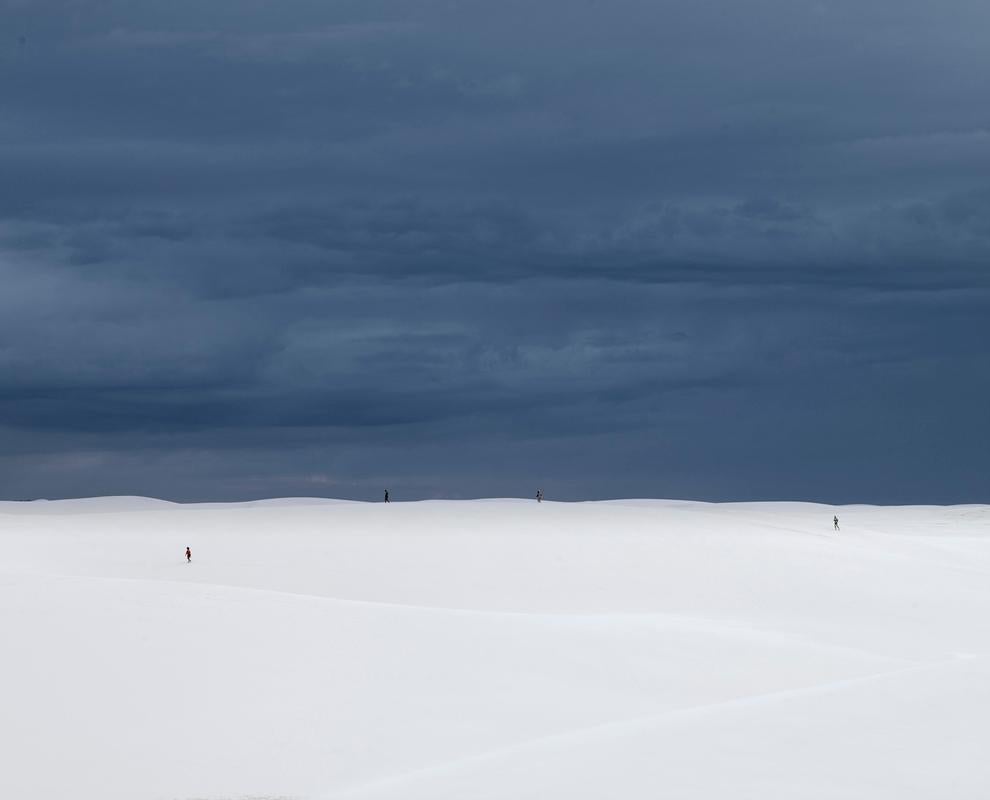 David Burdeny - Desert Walk, Lençóis Maranhenses, Brasilien, 2013, gedruckt nach