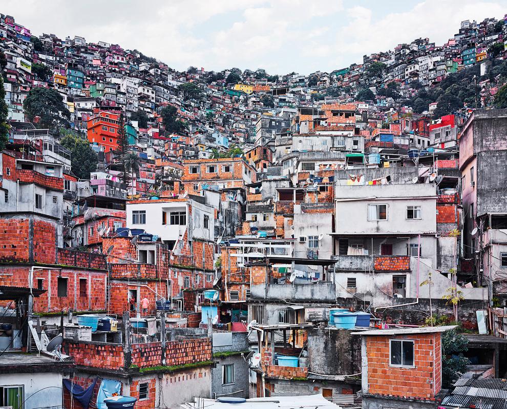 David Burdeny - Favela, Rio de Janeiro, Brasilien, Fotografie 2013, gedruckt nach