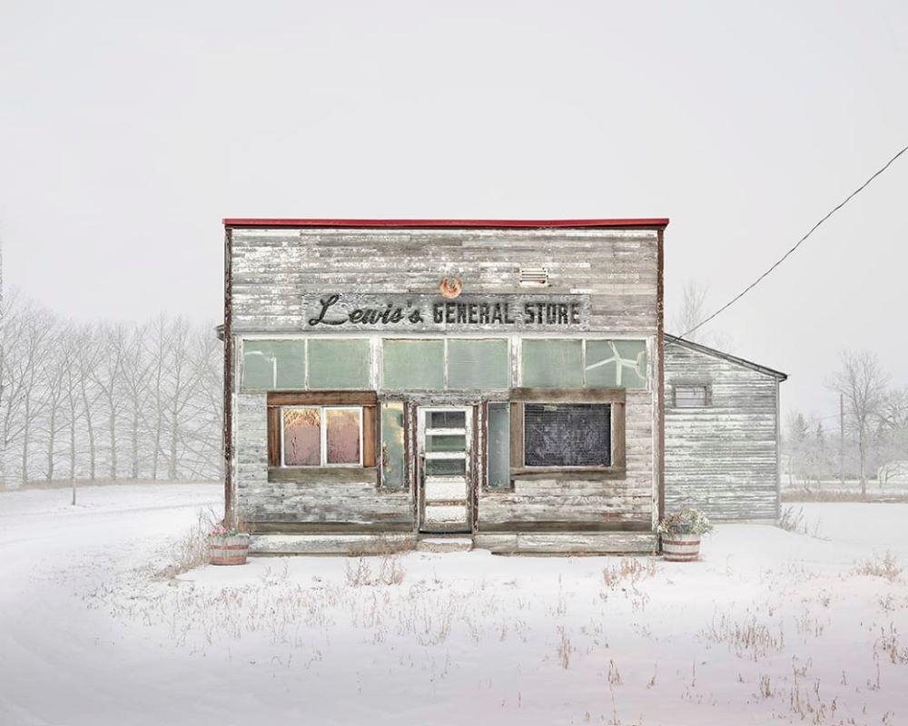 David Burdeny (b. 1968. Winnipeg, Canada) graduated with a Masters in Architecture and Interior Design and spent the early part of his career practicing in his field before establishing himself as a photographer. Burdeny translates his intimate