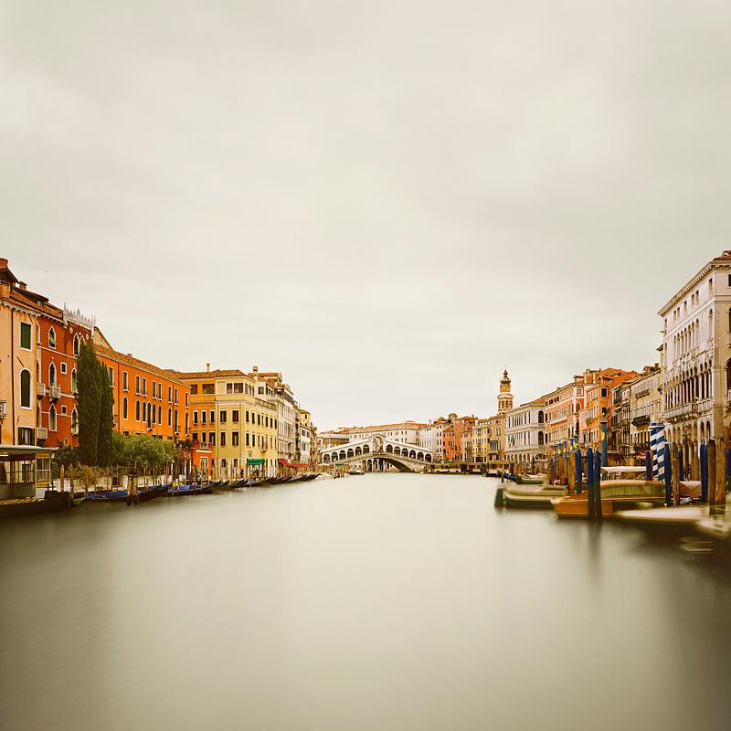 David Burdeny - Rialto Bridge, Venise, Italie, photographie de 2009, imprimée d
après