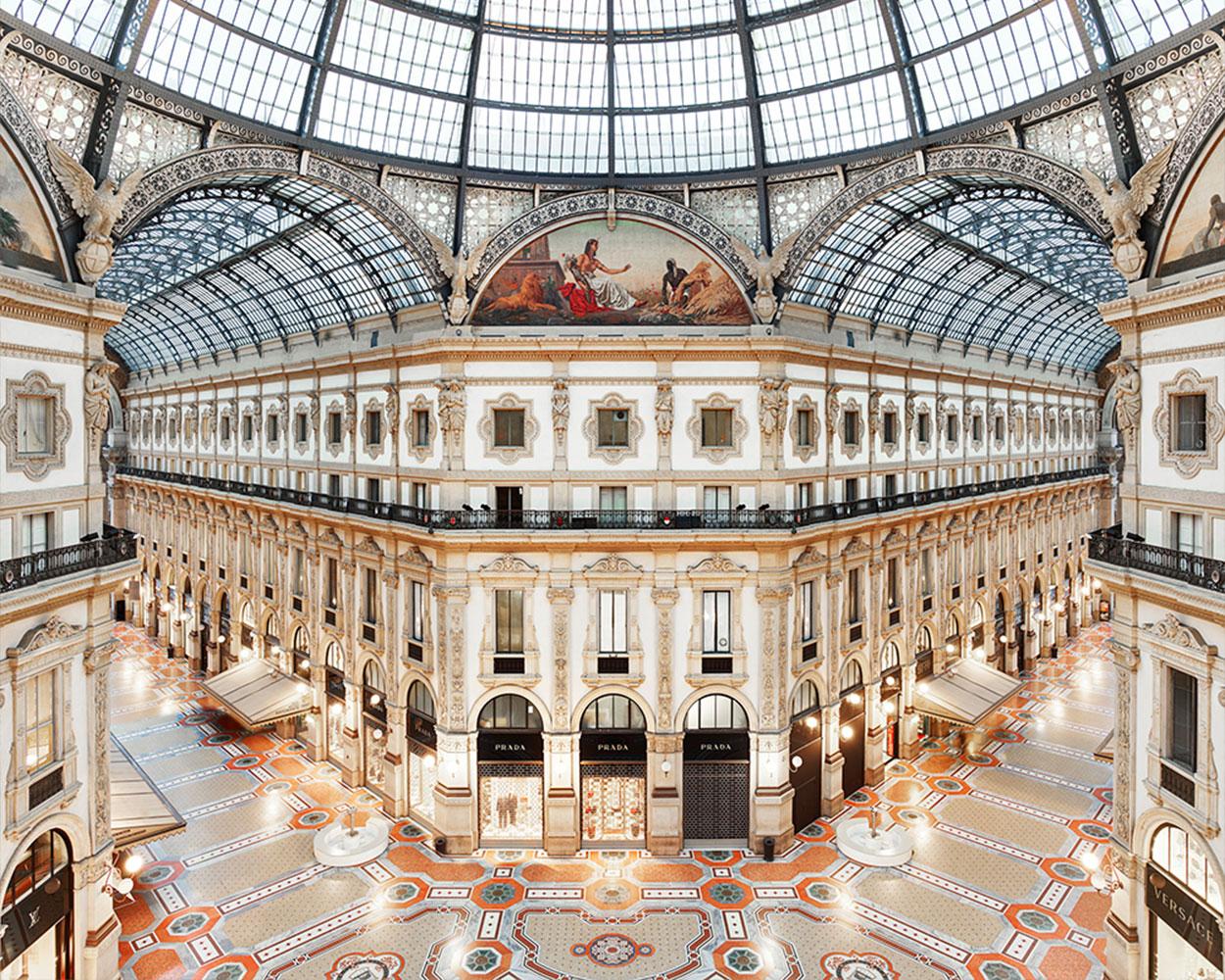 Stampa a pigmenti d'archivio - MONTATA E INQUADRATA

60 x 75 pollici - edizione di 5

Chiedici le opzioni di incorniciatura personalizzate.

CHROMA presenta David Burdeny serie EUROPA. Stampe in edizione limitata, con certificato di autenticità,