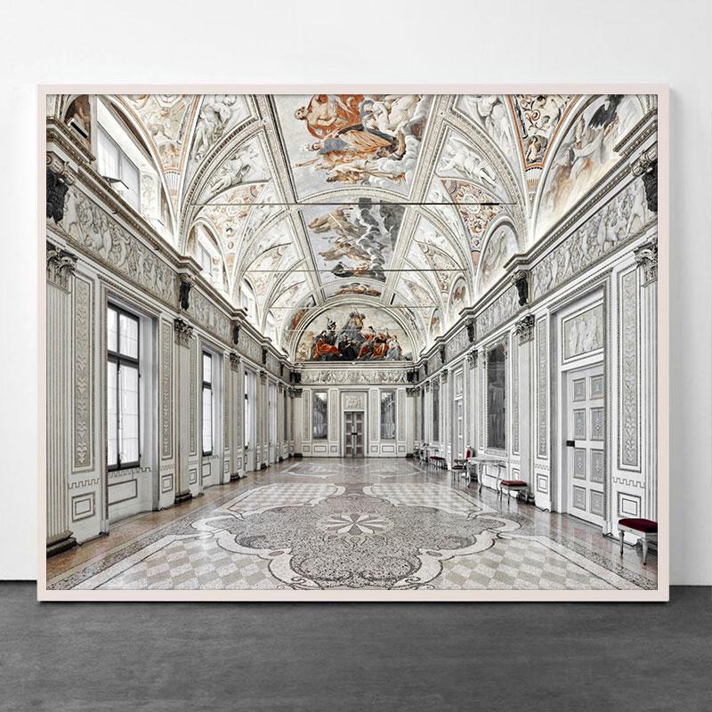 Mirror Room, Mantova, Italien von David Burdeny (Großformatige Fotografie) im Angebot 1