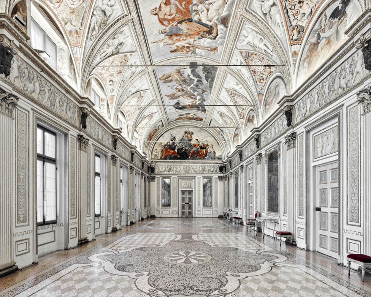 Archivpigmentdruck - Aufgespannt und gerahmt

60 x 75 Zoll - Auflage von 5

Fragen Sie uns nach individuellen Einrahmungsmöglichkeiten.

CHROMA präsentiert die EUROPA-Reihe von David Burdeny. Limitierte Auflage, mit Echtheitszertifikat, Unterschrift