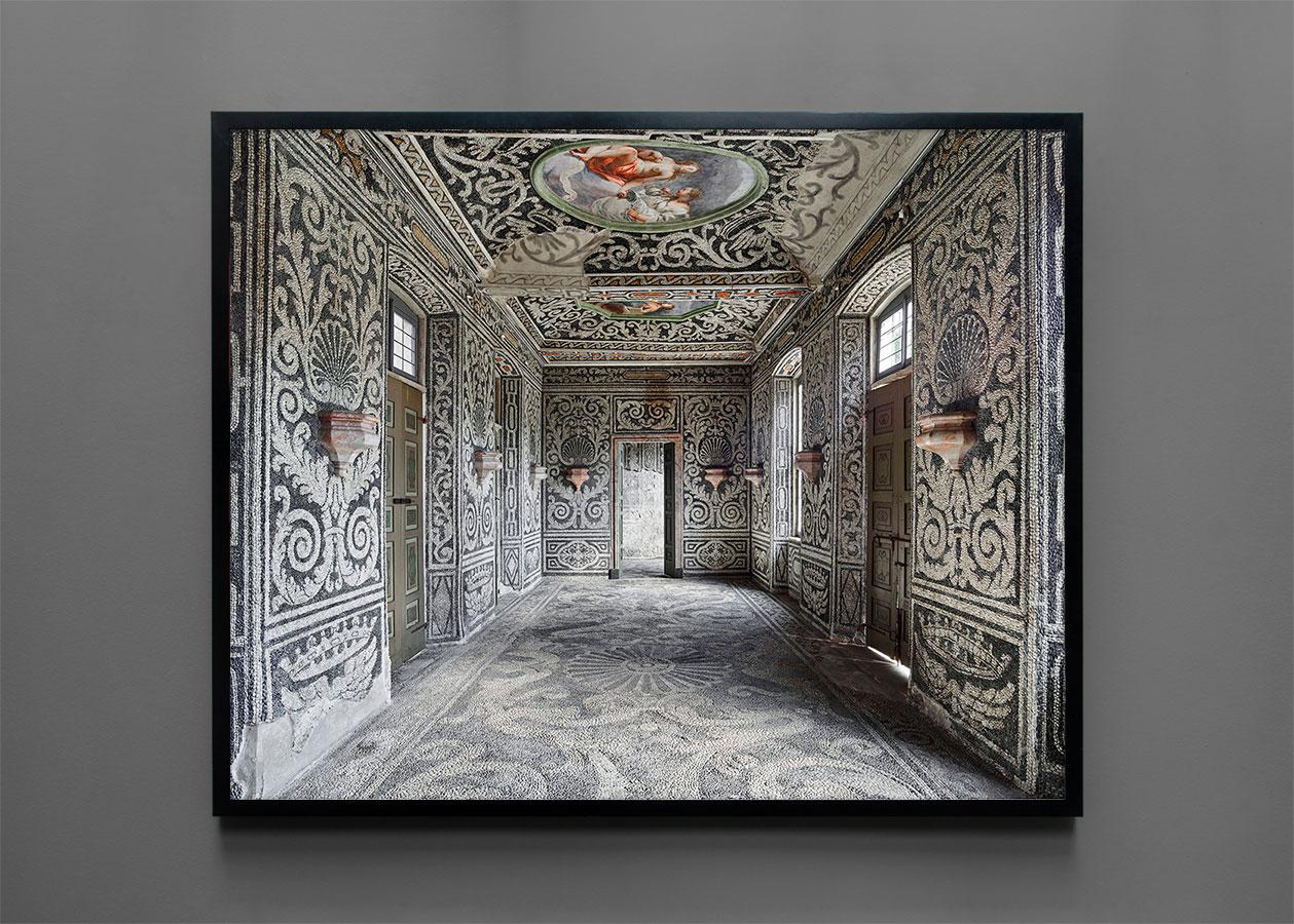 Palazzo Borromeo, Italien von David Burdeny (Großformatige Fotografie) im Angebot 1