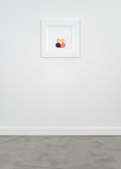 Stillleben Gelb – Abstrakte, minimalistische Malerei auf Plexiglas, 17,5 Zoll