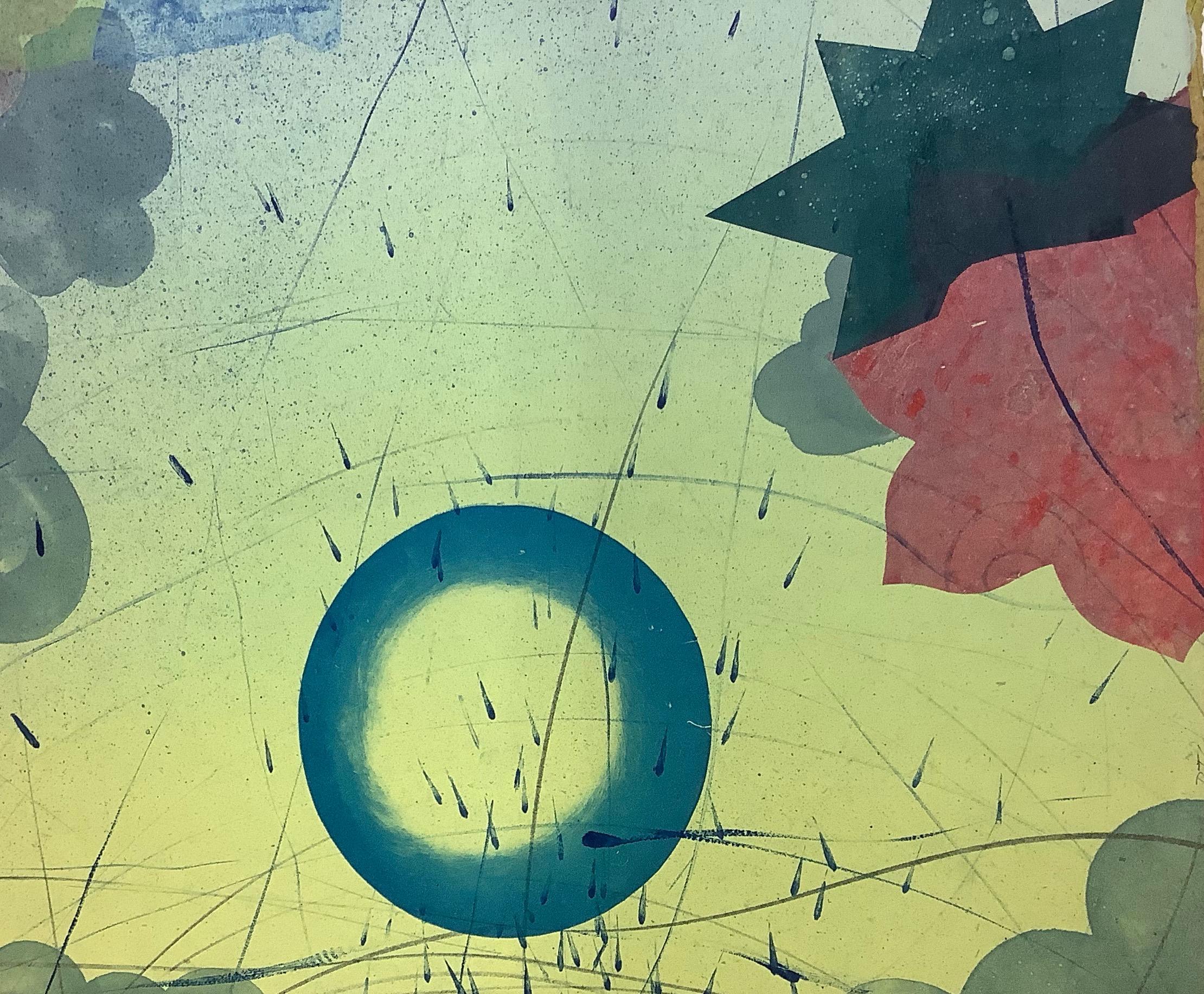 In dieser geometrisch-abstrakten Monotypie auf Papier ergänzen farbige Formen einen Hintergrund, der von blassem Gelb zu Himmelblau übergeht. Ein spitzer Stern in dunklem Marineblau kontrastiert mit kreisförmigen Formen in der Komposition, darunter