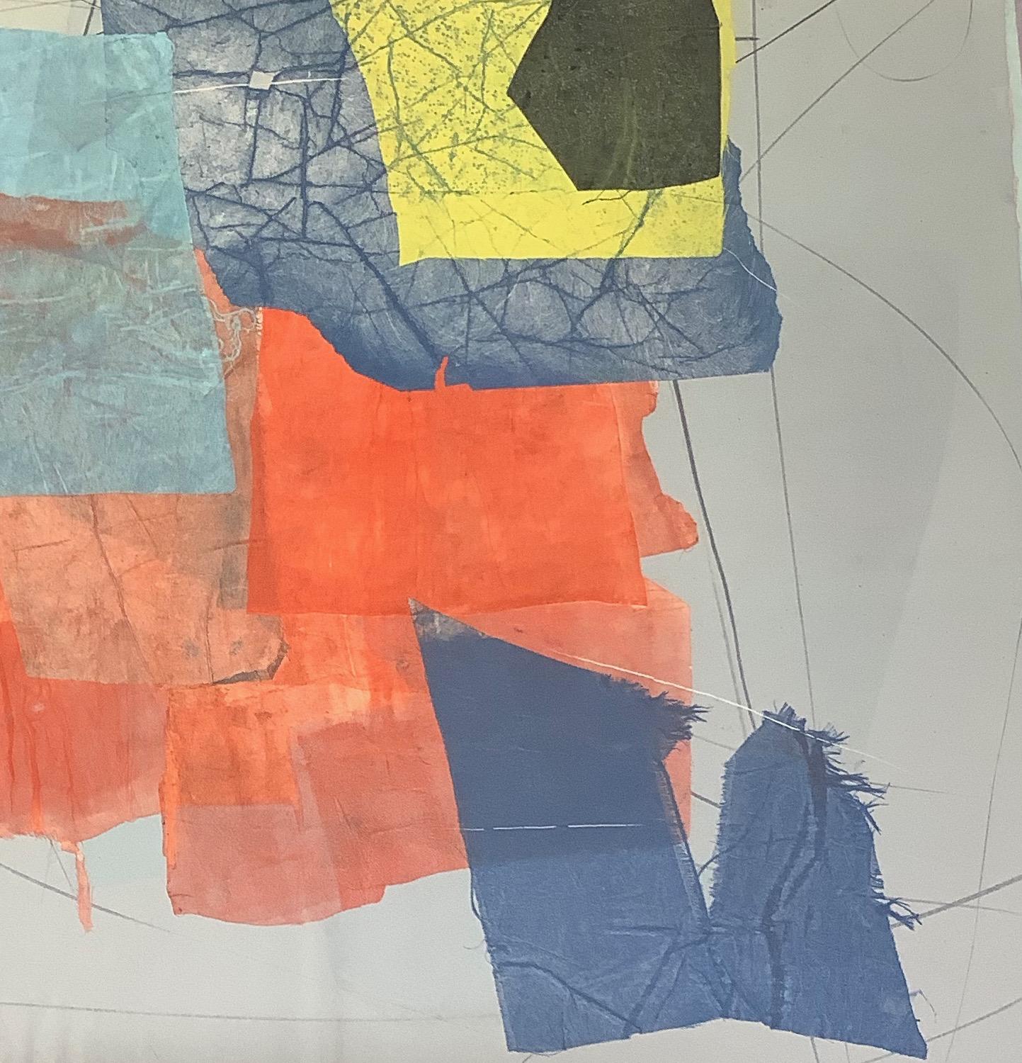 Seide und Stein acht, geometrische abstrakte Monotypie in Rot, Blau, Gelb und Koralle (Grau), Abstract Print, von David Collins
