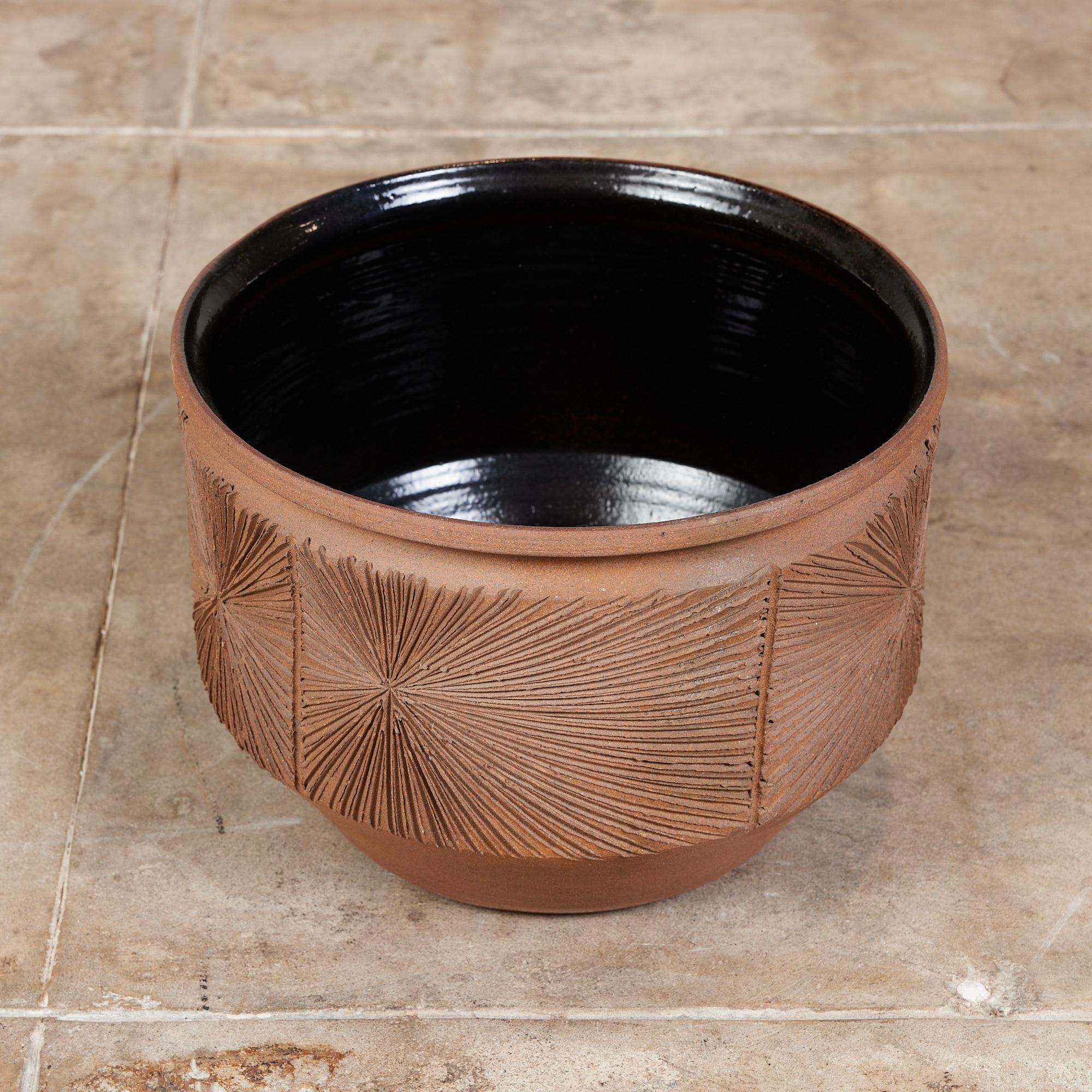 Unglazed David Cressey and Robert Maxwell Sunburst Bowl Planter for Earthgender For Sale