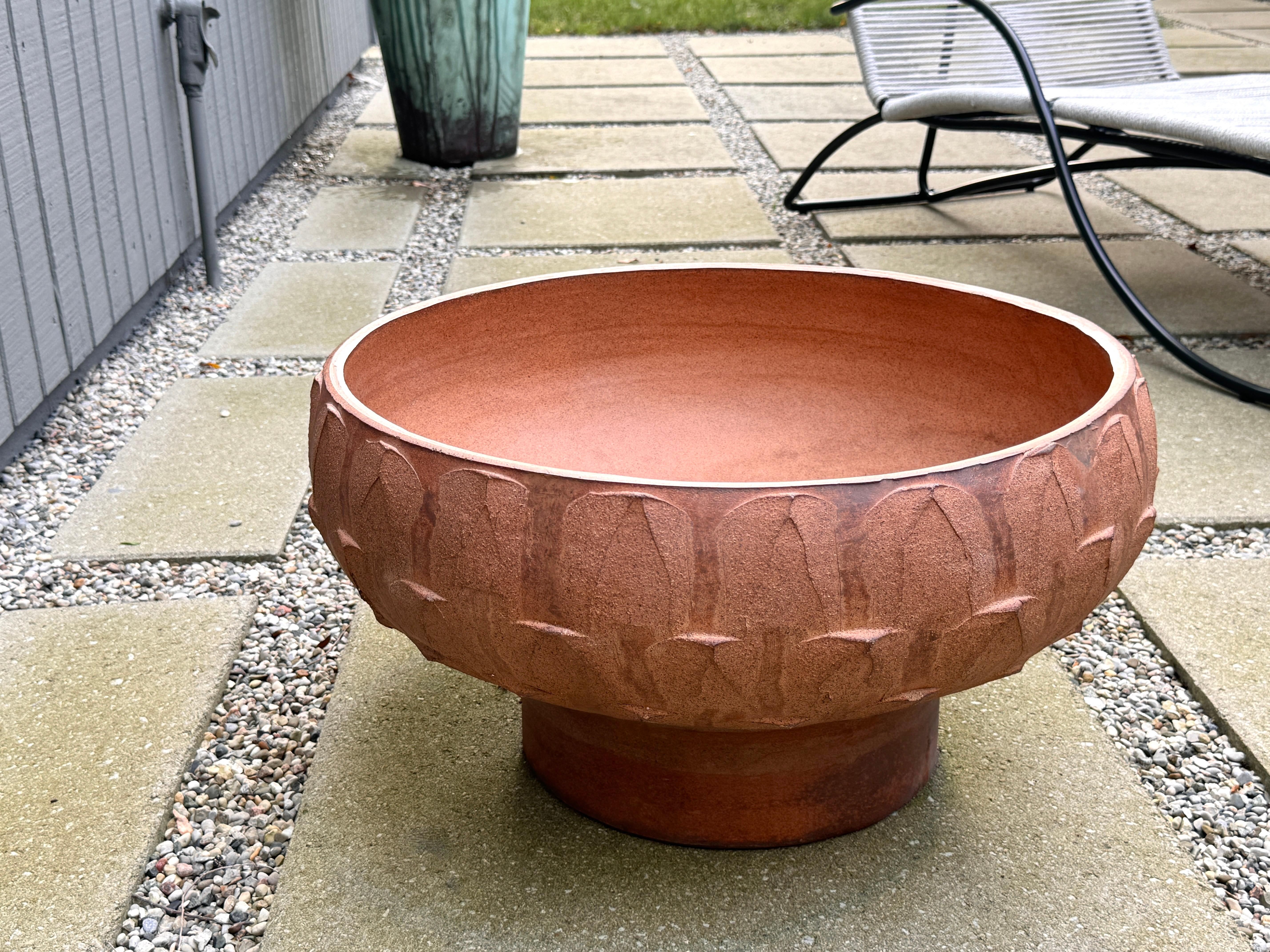 David Cressey Architectural Pottery Pro Artisan Bowl Stoneware Ribbed Planter In Fair Condition In Troy, MI