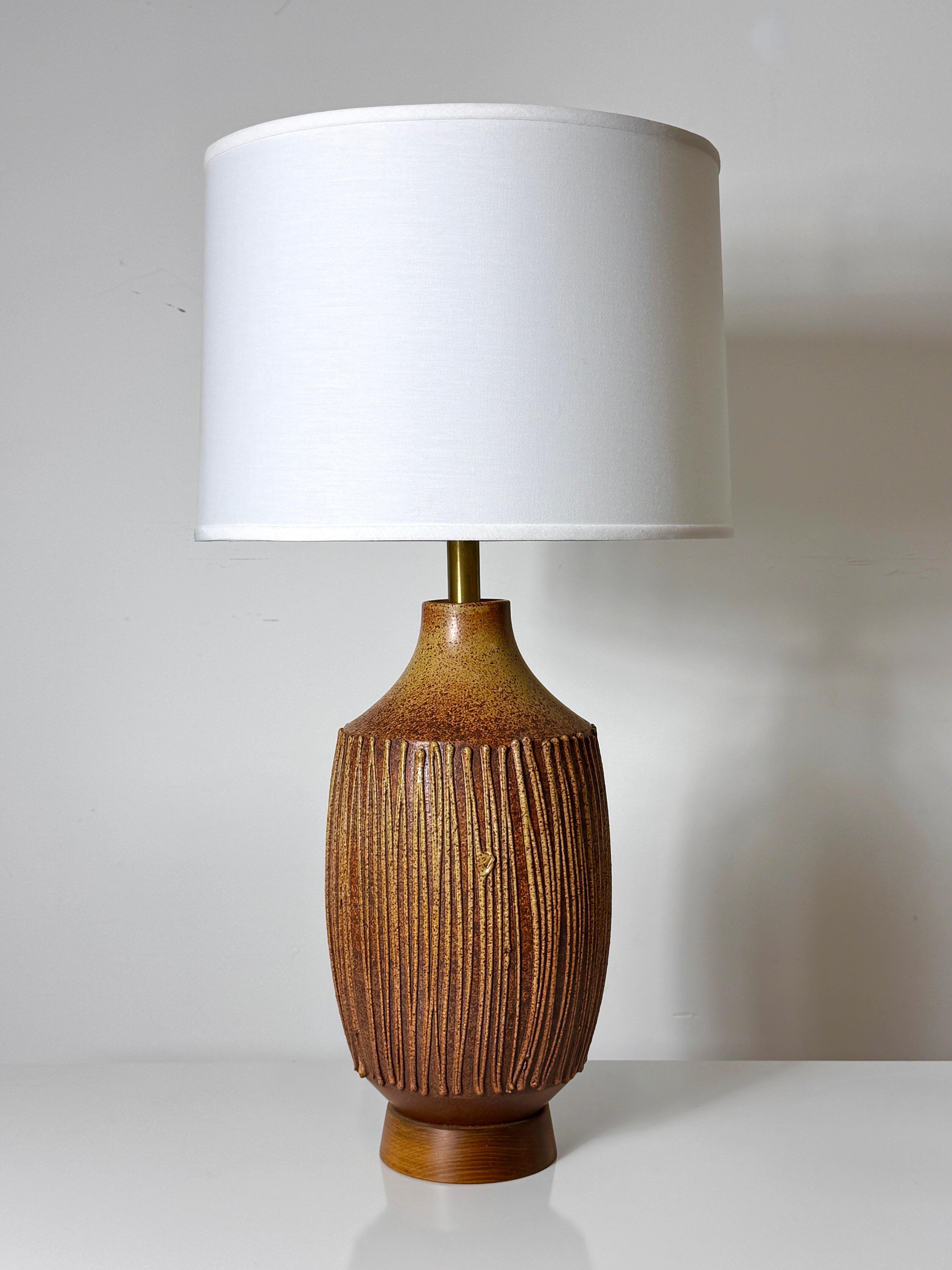 Mid-Century Modern David Cressey Drip Glaze Stoneware Ceramic Table Lamp for Architectural Pottery (lampe de table en grès pour poterie architecturale) en vente