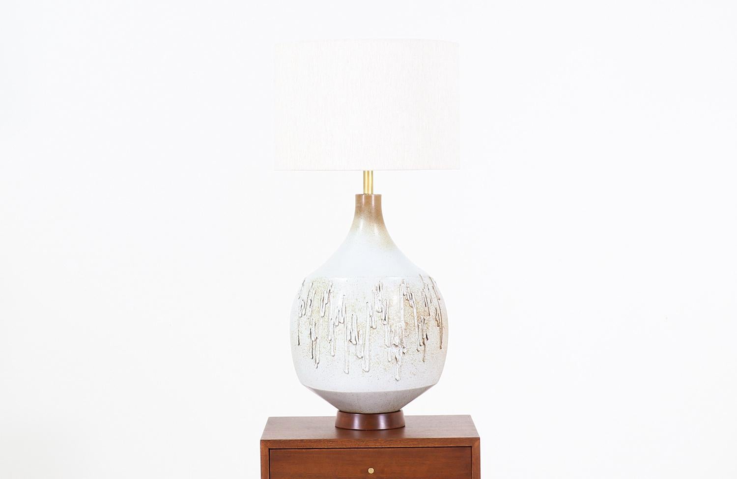 Mid-Century Modern David Cressey Drip Texture Ceramic Table Lamp for Architectural Pottery
