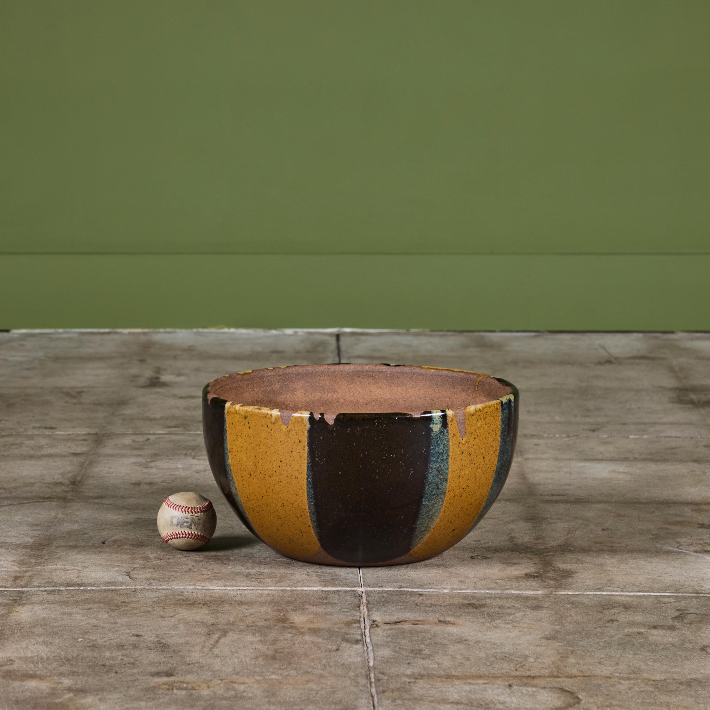 Mid-Century moderno Fioriera a ciotola con smalto a fiamma di David Cressey per Architectural Pottery in vendita