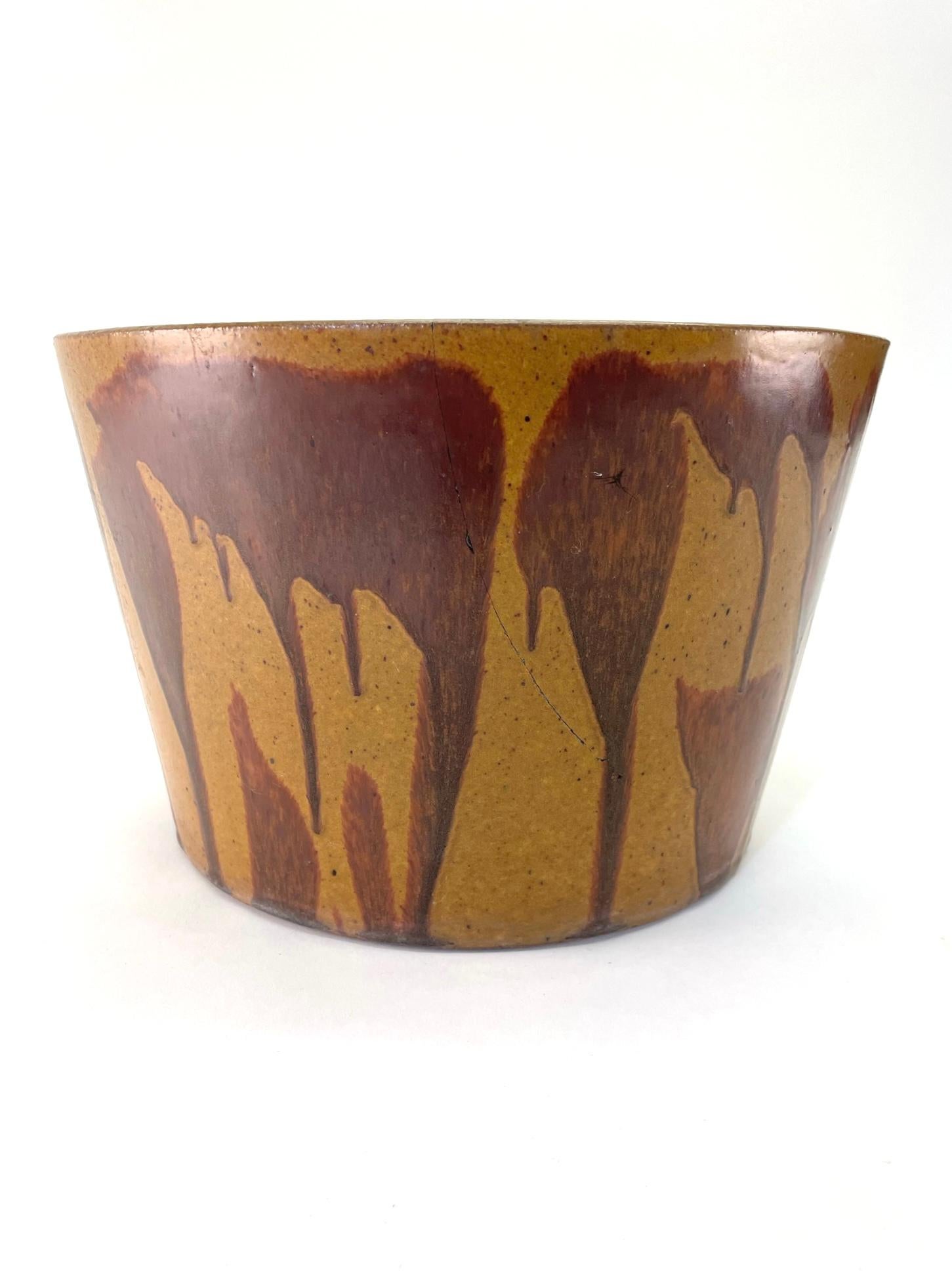 Rare David Cressey Planter, model S-12 from Architectural Pottery USA, c. 1968. Flame-glazed stoneware. Overall in very good condition. Does have a minor hairline fracture on one side. Please see photo. 