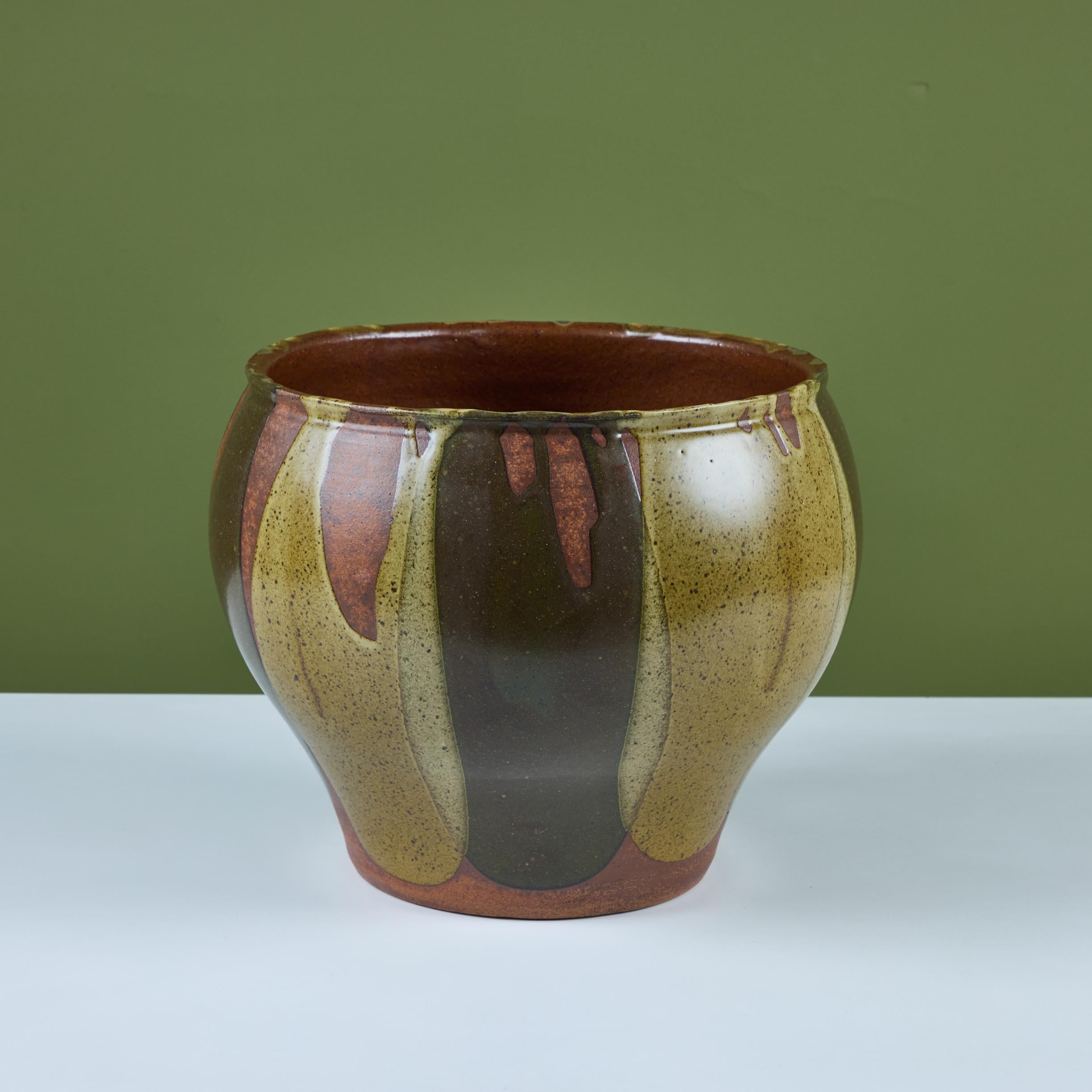 Grünes Flammenglasiertes Pflanzgefäß von David Cressey für Architectural Pottery im Zustand „Hervorragend“ im Angebot in Los Angeles, CA