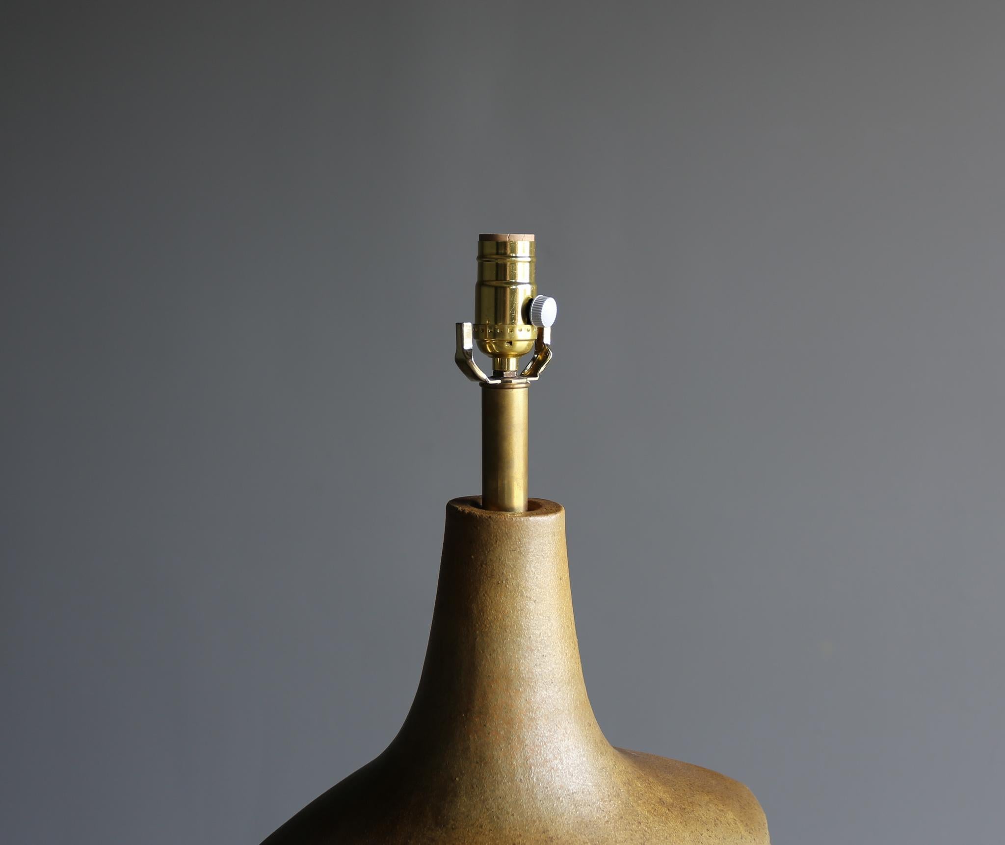 Lampe de table monumentale en céramique de David Cressey, vers 1970 en vente 5