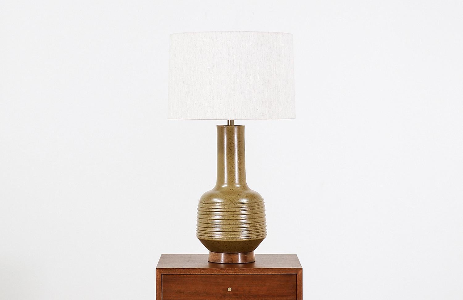 Mid-Century Modern David Cressey Olive Green Ceramic Table Lamp for Architectural Pottery