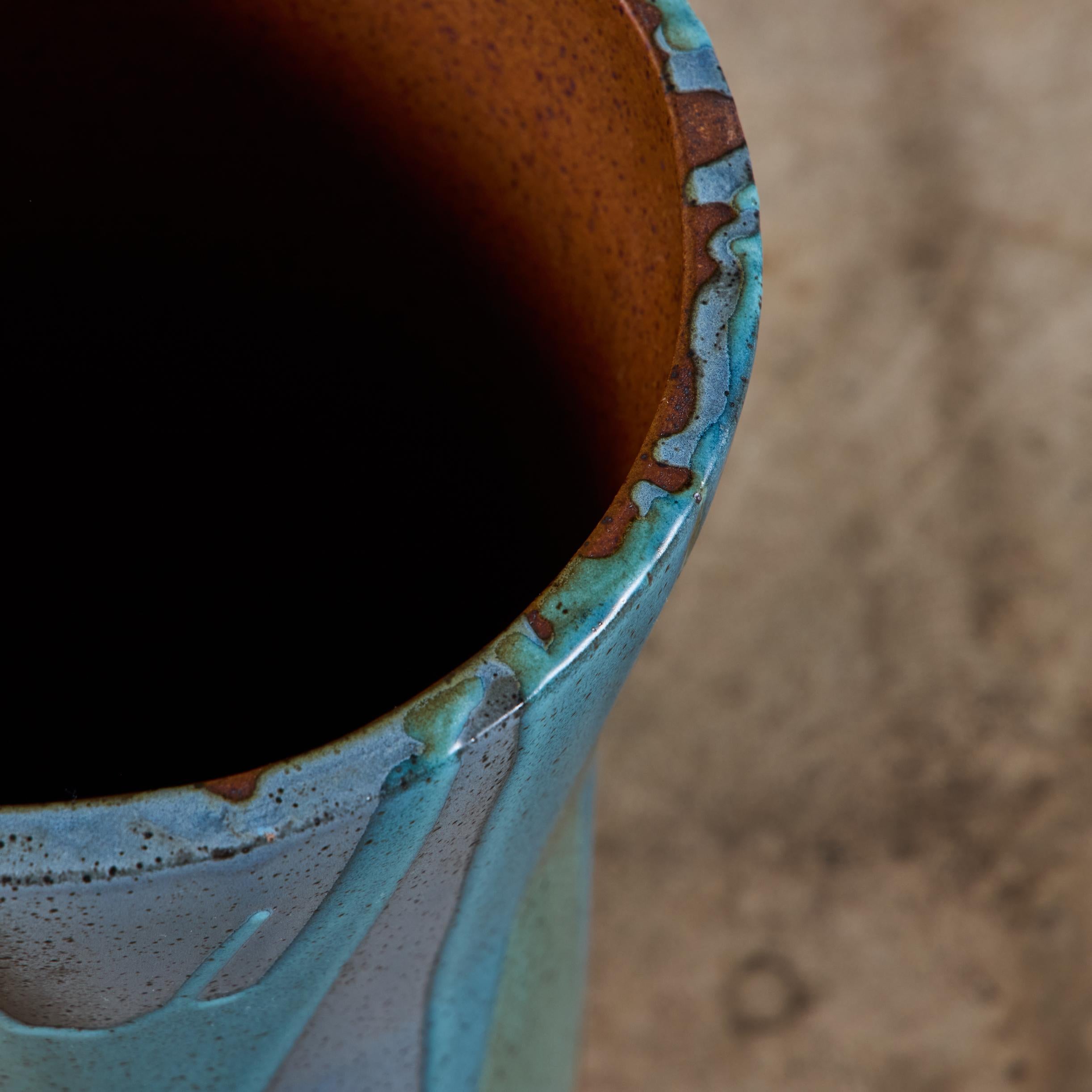 David Cressey Pro/Artisan Urna di sabbia blu smaltata a fiamma per Architectural Pottery in vendita 4