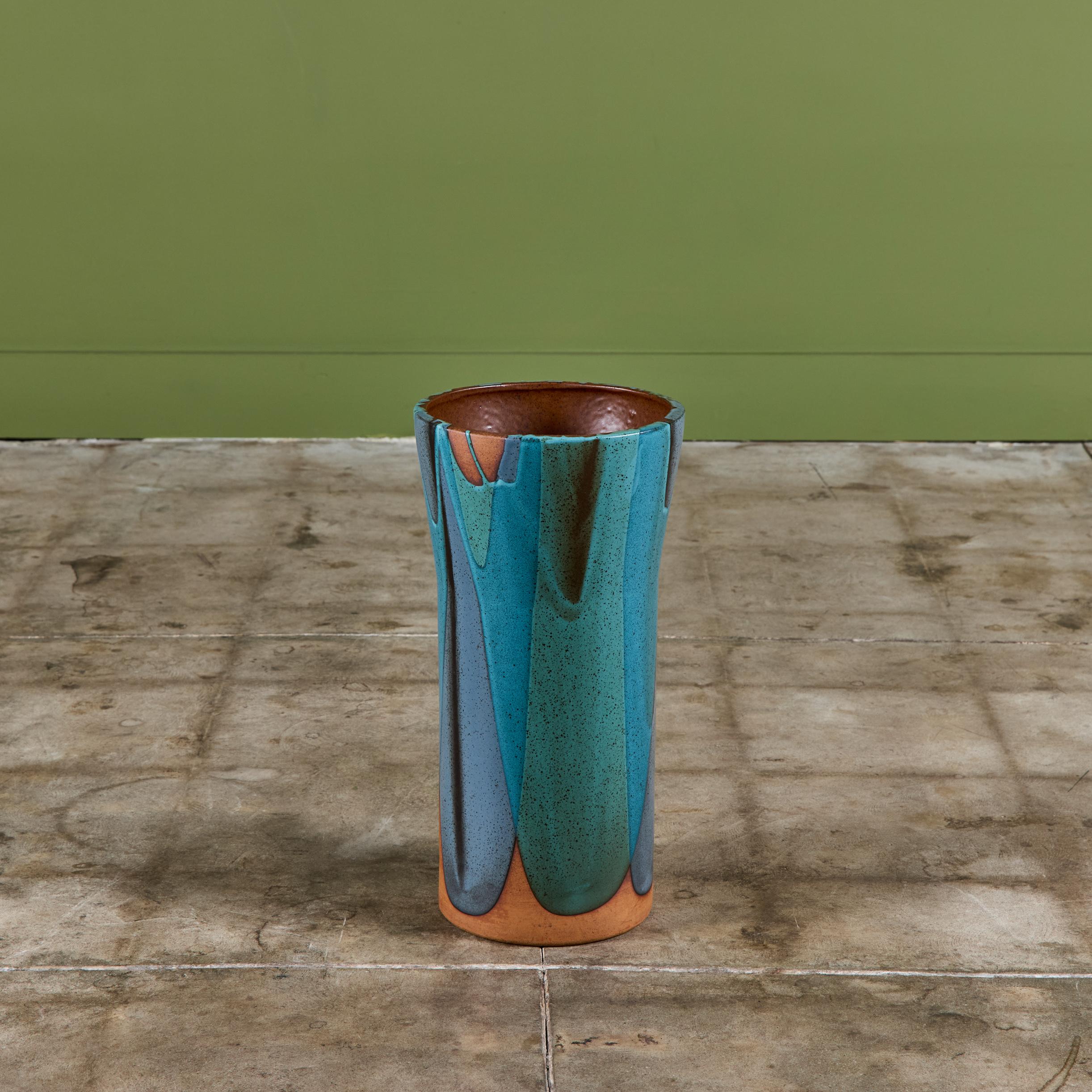 Ceramica David Cressey Pro/Artisan Urna di sabbia blu smaltata a fiamma per Architectural Pottery in vendita