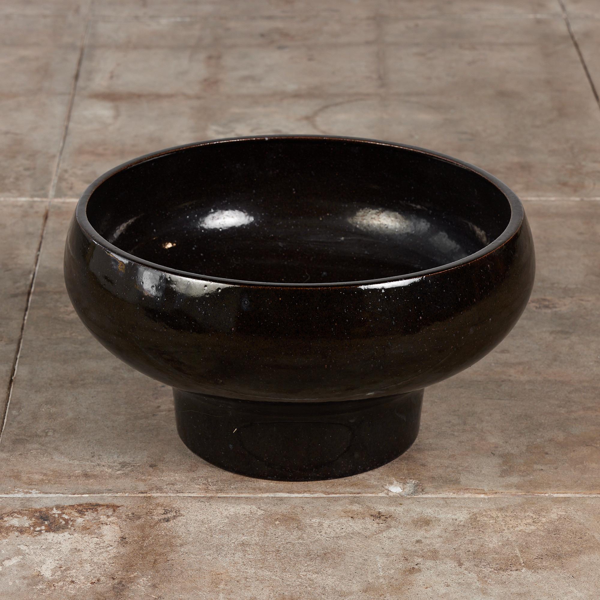 American David Cressey Pro/Artisan Charcoal Glazed Bowl Planter For Sale