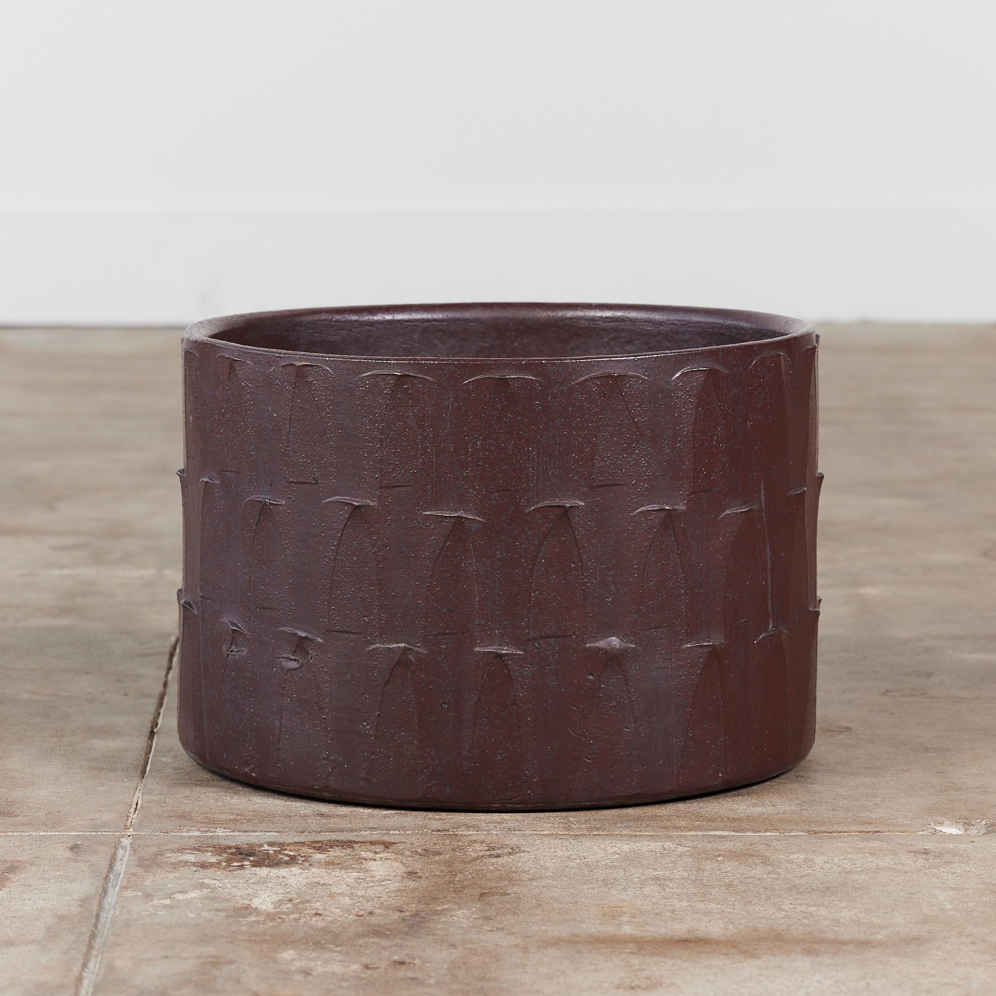 David Cressey Ribbed Plum Glazed Pro/Artisan Planter for Architectural Pottery In Excellent Condition In Los Angeles, CA
