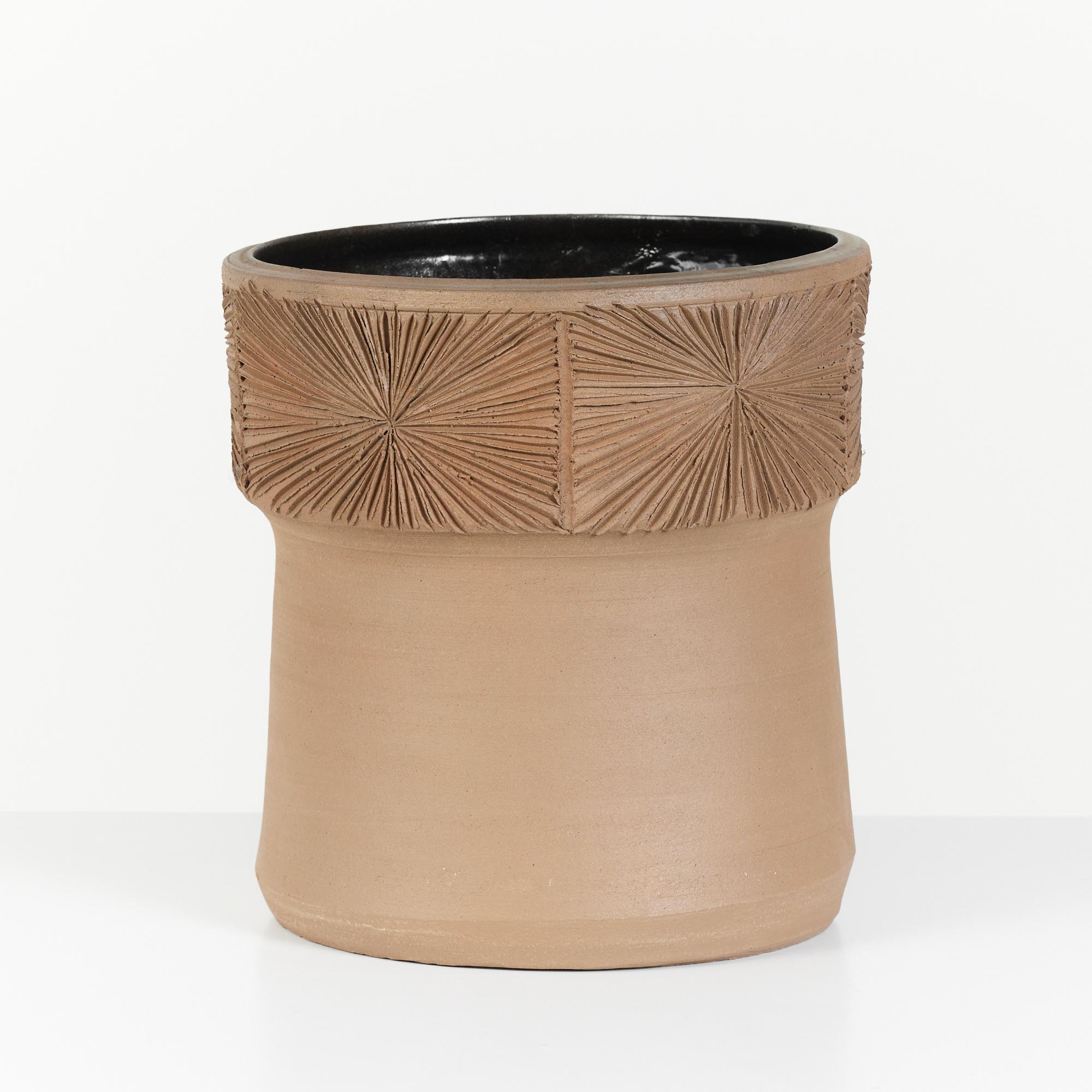 American David Cressey & Robert Maxwell for Earthgender Rimmed Sunburst Planter