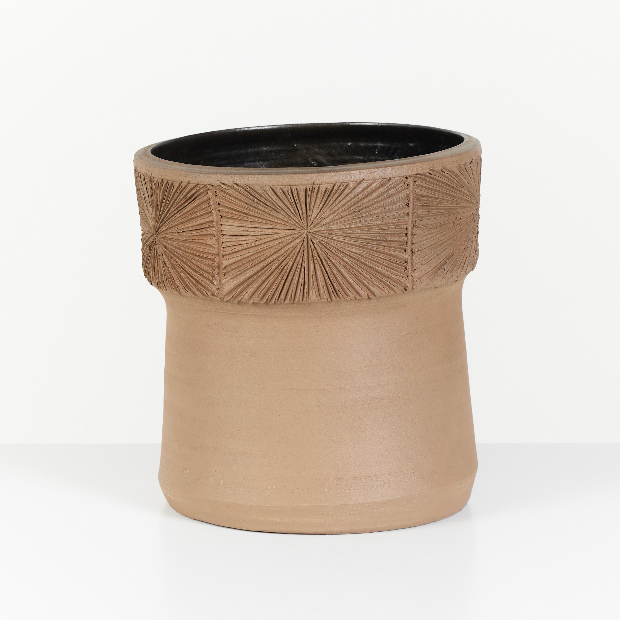 Late 20th Century David Cressey & Robert Maxwell for Earthgender Rimmed Sunburst Planter