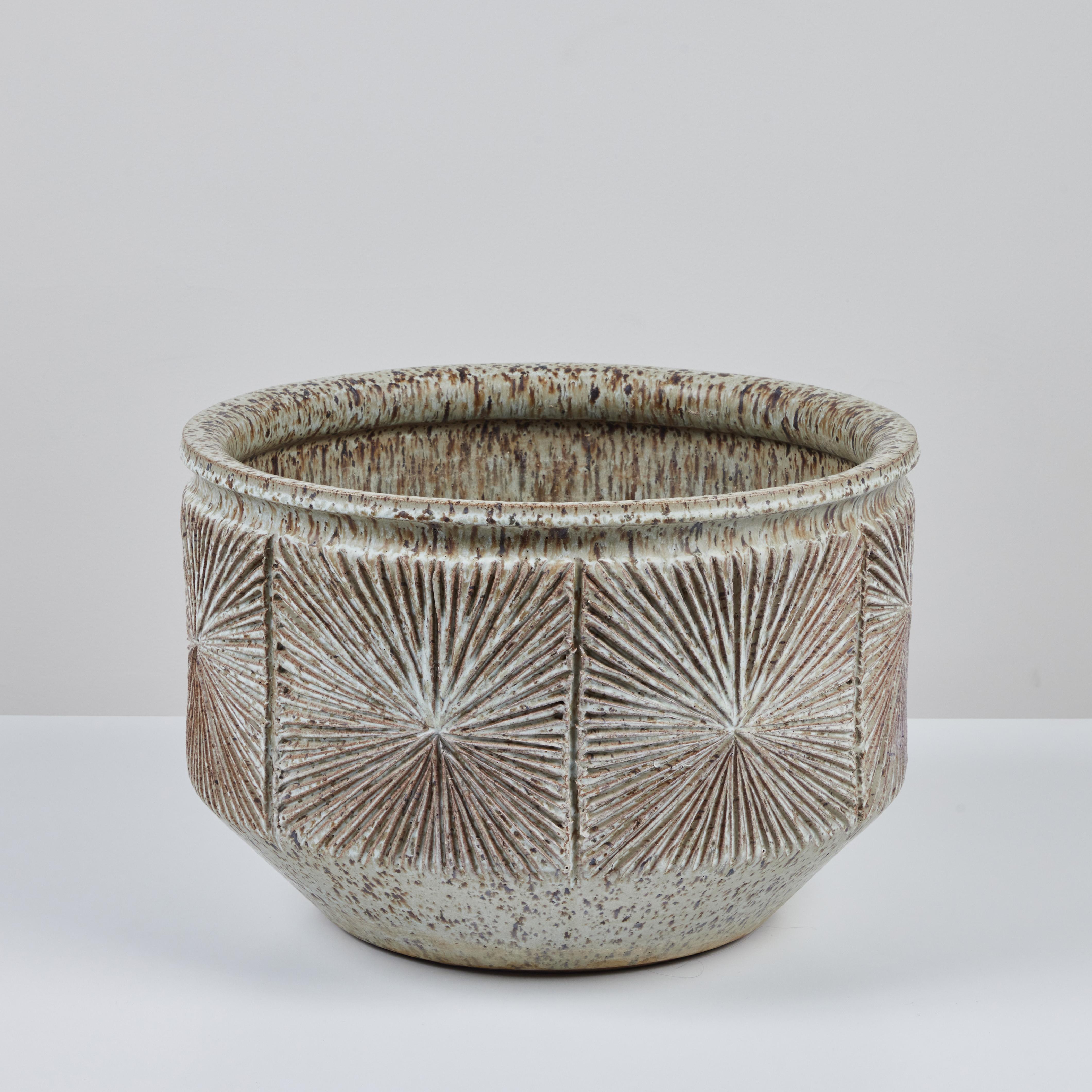 Glazed David Cressey & Robert Maxwell Speckle “Sunburst” Bowl Planter for Earthgender For Sale