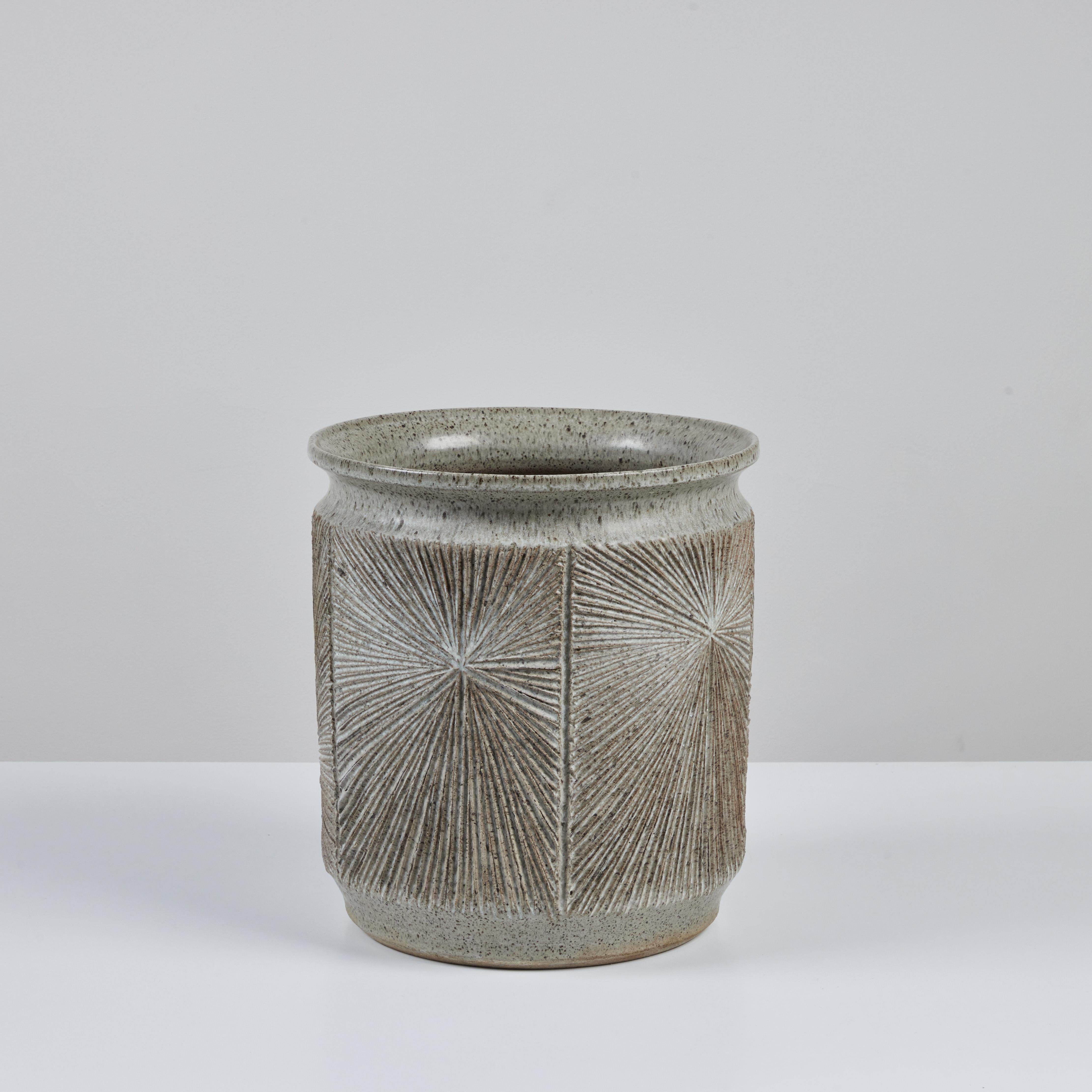Mid-Century Modern David Cressey & Robert Maxwell “Sunburst” Cylindrical Planter for Earthgender