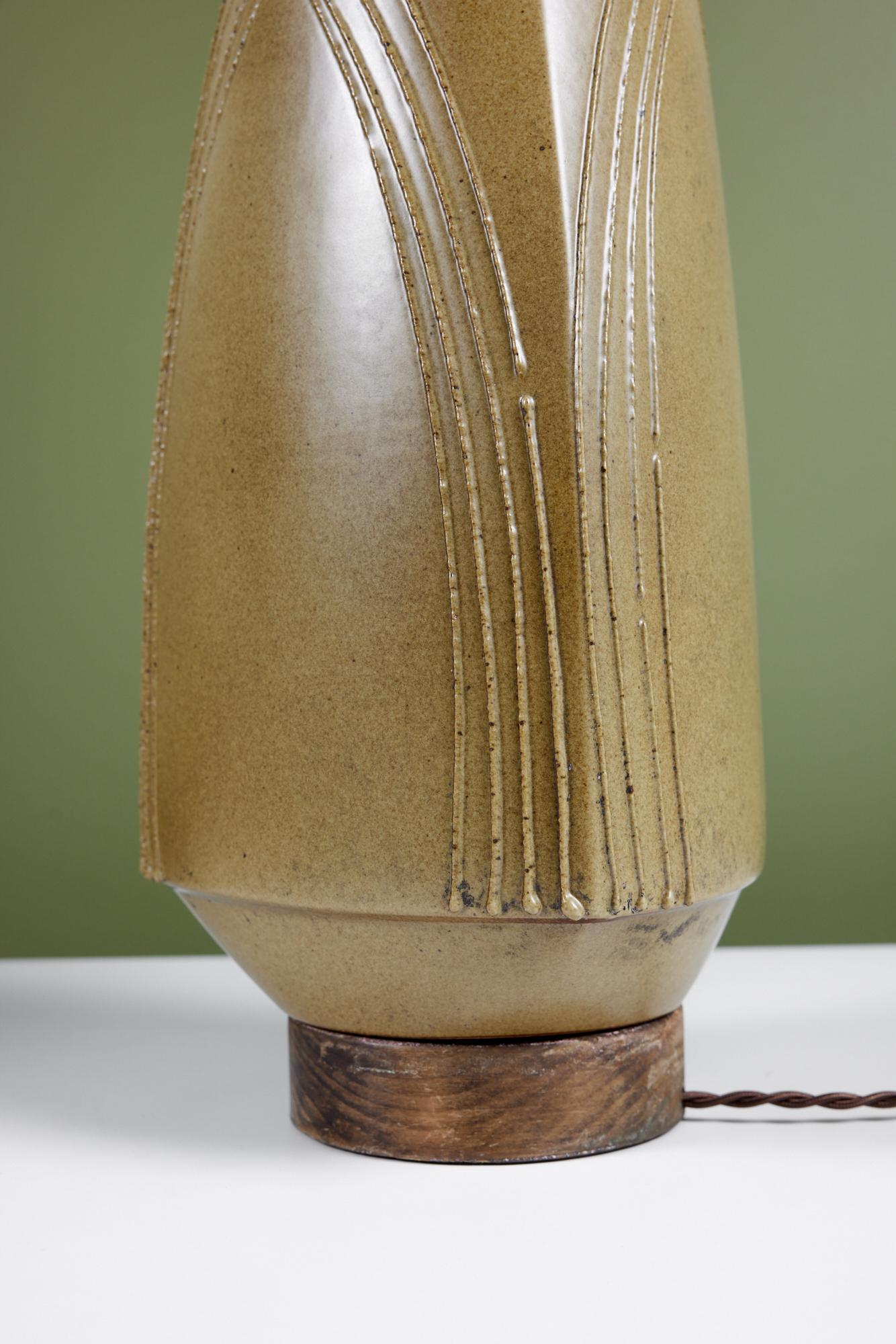 David Cressey Triangular Stoneware Lamp for Architectural Pottery For Sale 3