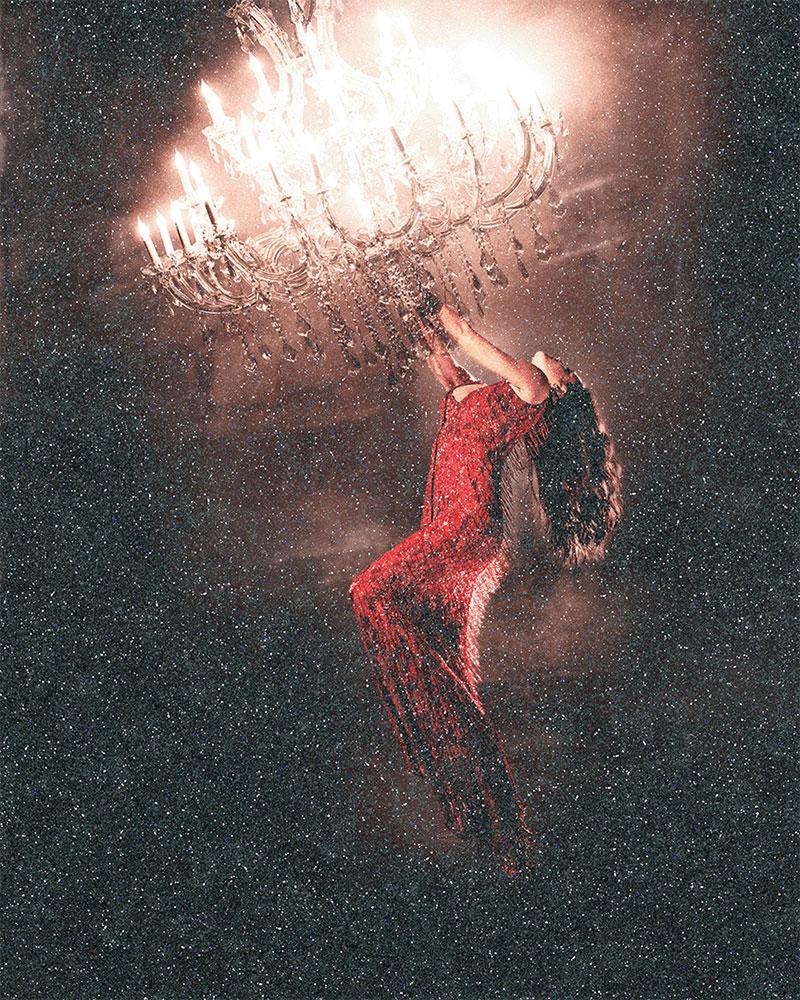 Portrait Photograph David Drebin - DAVID DREBIN suspendu (version en poussière de diamant)