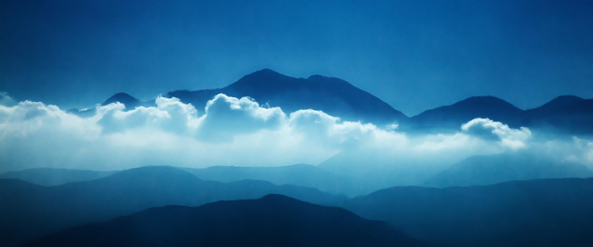 Serie: Paesaggi da sogno
Tutte le dimensioni e le edizioni disponibili per ciascuna dimensione di questa fotografia:
30" X 72" - Edizione di 10
40" X 96" - Edizione di 7
40" X 96" - Edizione di 3; Lightbox

"I Dreamscapes di Drebin ci trasportano