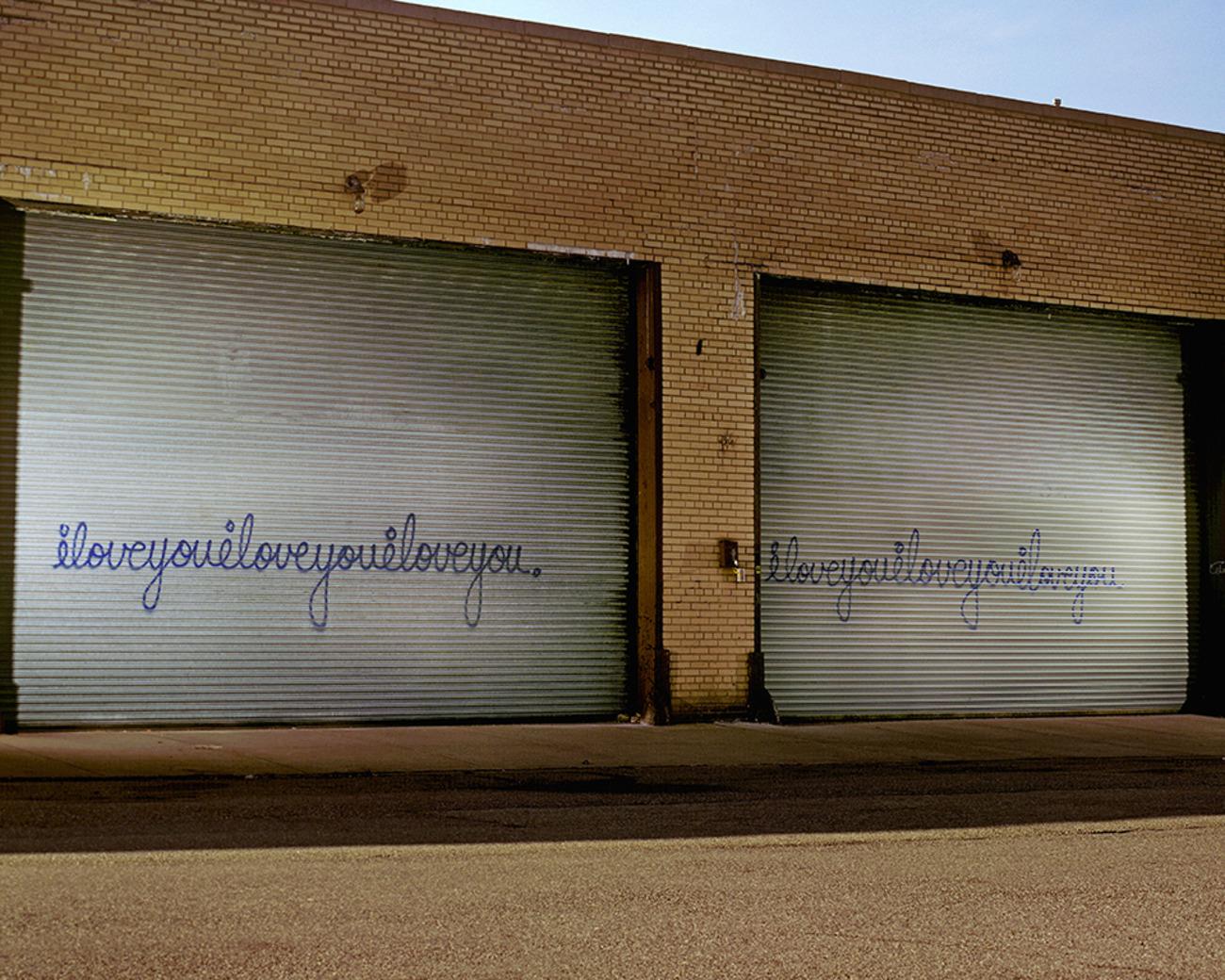 Serie: Paesaggi da sogno
Tutte le dimensioni e le edizioni disponibili per ciascuna dimensione di questa fotografia:
30" X 37.5" - Edizione di 10
48" X 60" - Edizione di 7
48" X 60" - Edizione di 3; Lightbox

"I Dreamscapes di Drebin ci trasportano