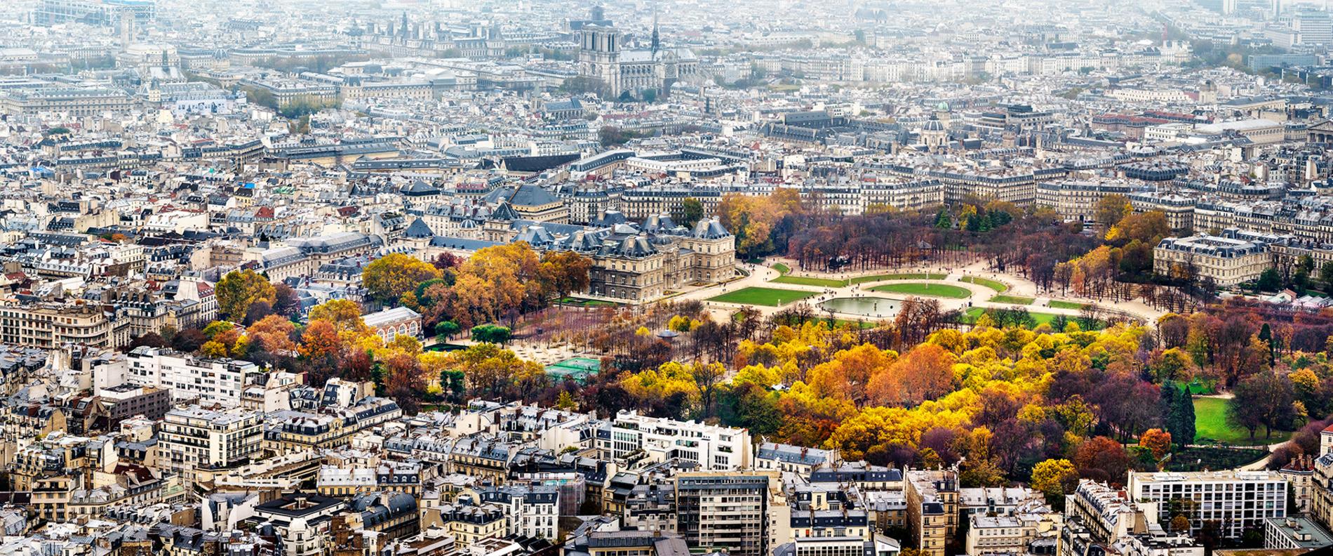 Série : Paysages de rêve
Tous les formats et éditions disponibles pour chaque format de cette photographie :
30" X 132.8"- Edition de 10 exemplaires
40" X 177"- Edition de 7
40" X 177" - Edition de 3 ; Boîte à lumière

"Les paysages de rêve de