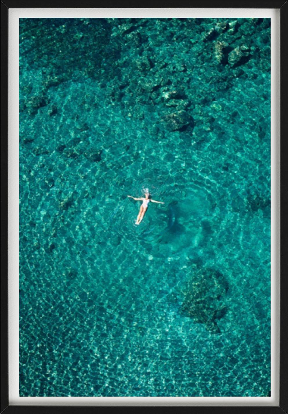 FLOATING DREAMS - Lentikular, Bildende Kunst Fotografie (Blau), Landscape Photograph, von David Drebin