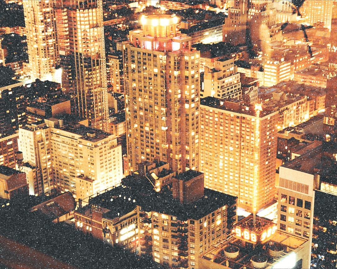 Goldes City di David Drebin
Polvere di diamante su stampa digitale C.C. 

Grande
Edizione di 7 + 3 AP (Prova d'Artista)
Dimensioni: 39" x 49" 

Media
Edizione di 10
Dimensioni: 31" x 39"

L'artista multidisciplinare David Drebin, che ha sede a New