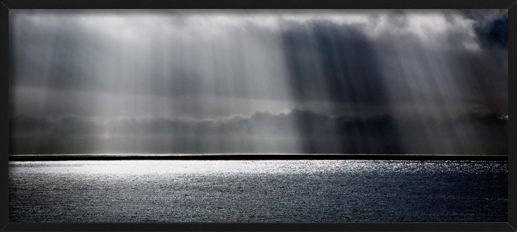 Heaven Can Wait - Panoramablick auf Sonnenstrahlen und Meer, Fine Art Photography im Angebot 6