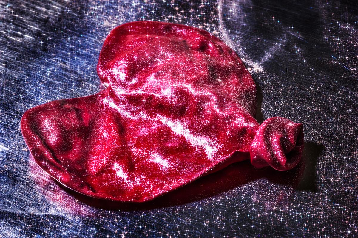 David Drebin Figurative Photograph - Love Sparkle (heart)