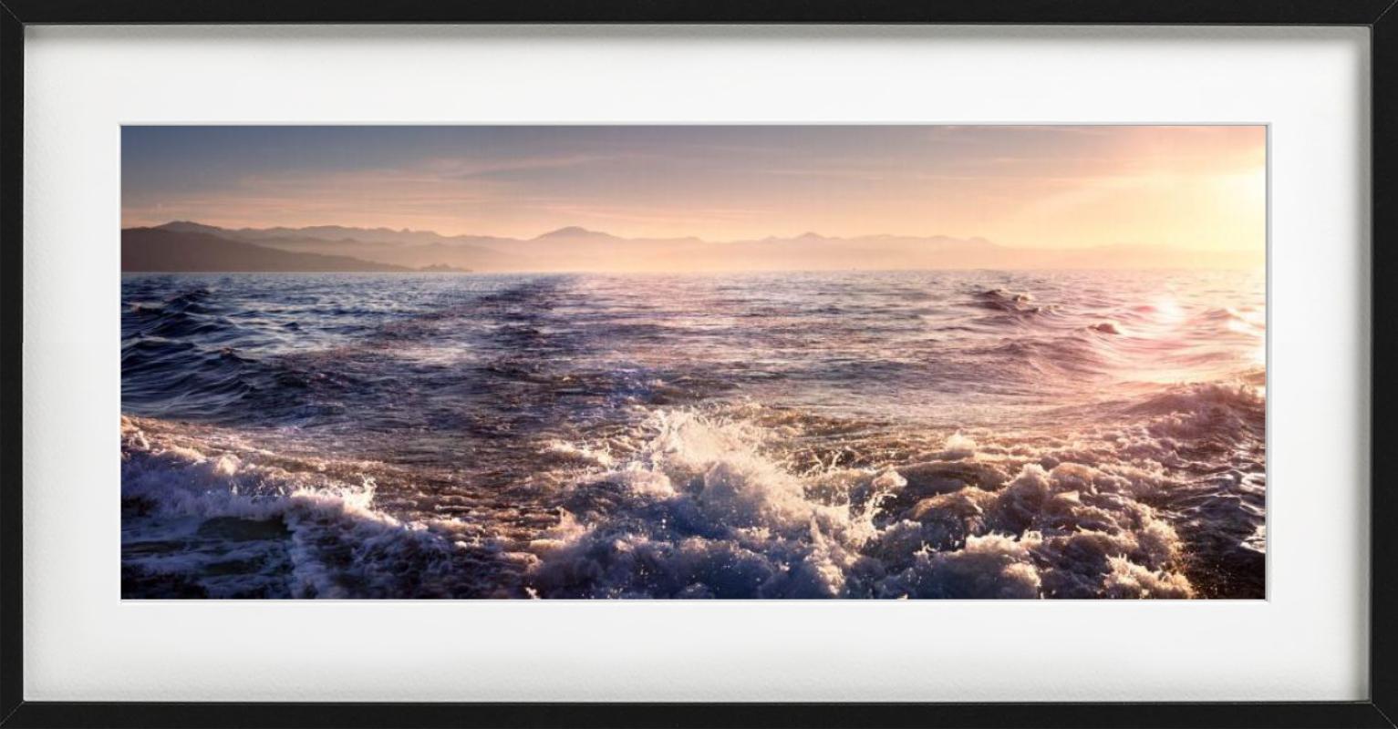 Olas de despedida, Fotografía artística - Photograph Contemporáneo de David Drebin
