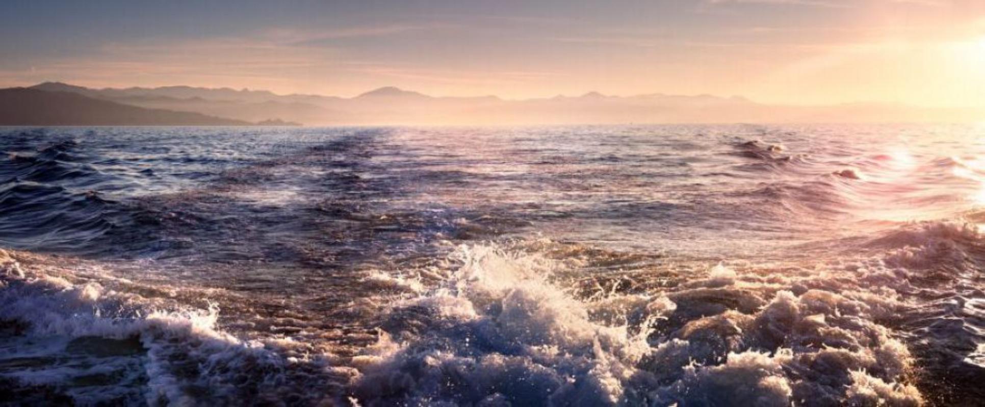 Figurative Photograph de David Drebin - Olas de despedida, Fotografía artística