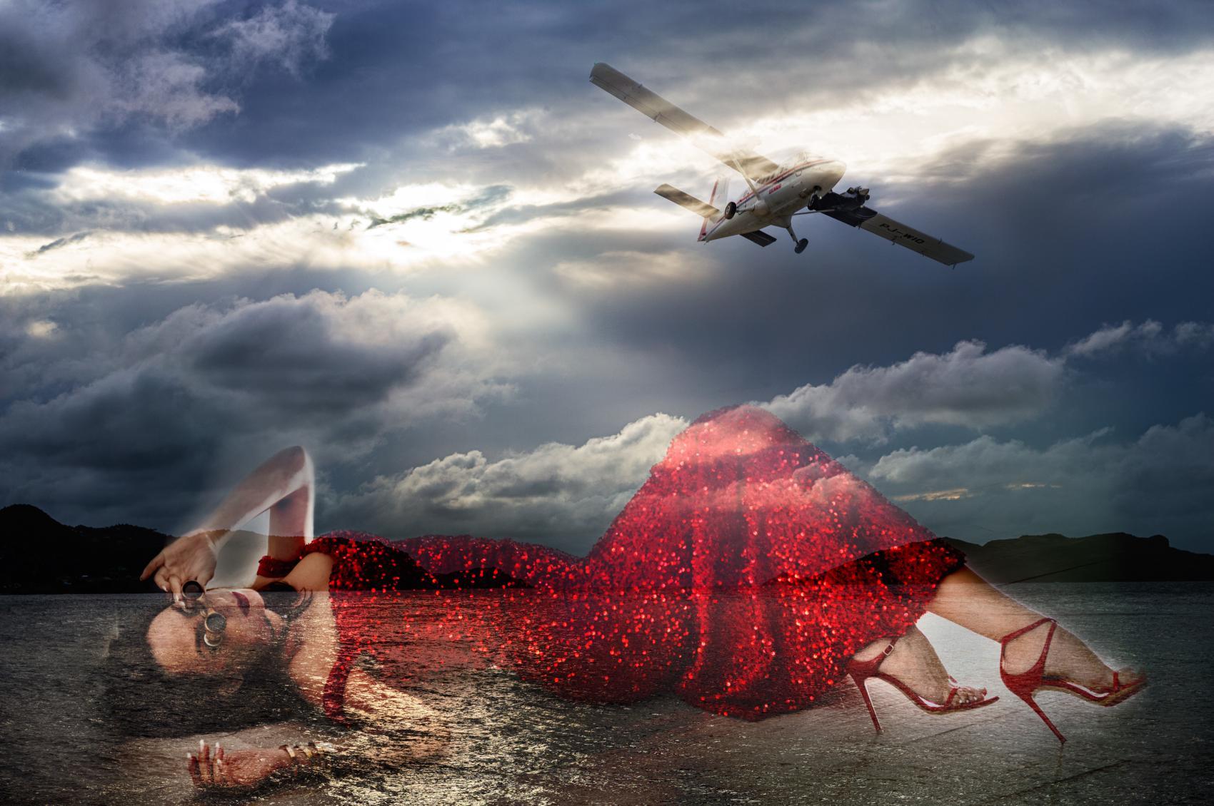 Private Mission
Digital C-Print 

Large
Edition of 7 + 1 AP (Artist's Proof)
Size: 48" x 72" 

Small
Edition of 10 + 1 AP
Size: 30" x 45"

New York City based multidisciplinary artist David Drebin is celebrated for creating spectacular images of